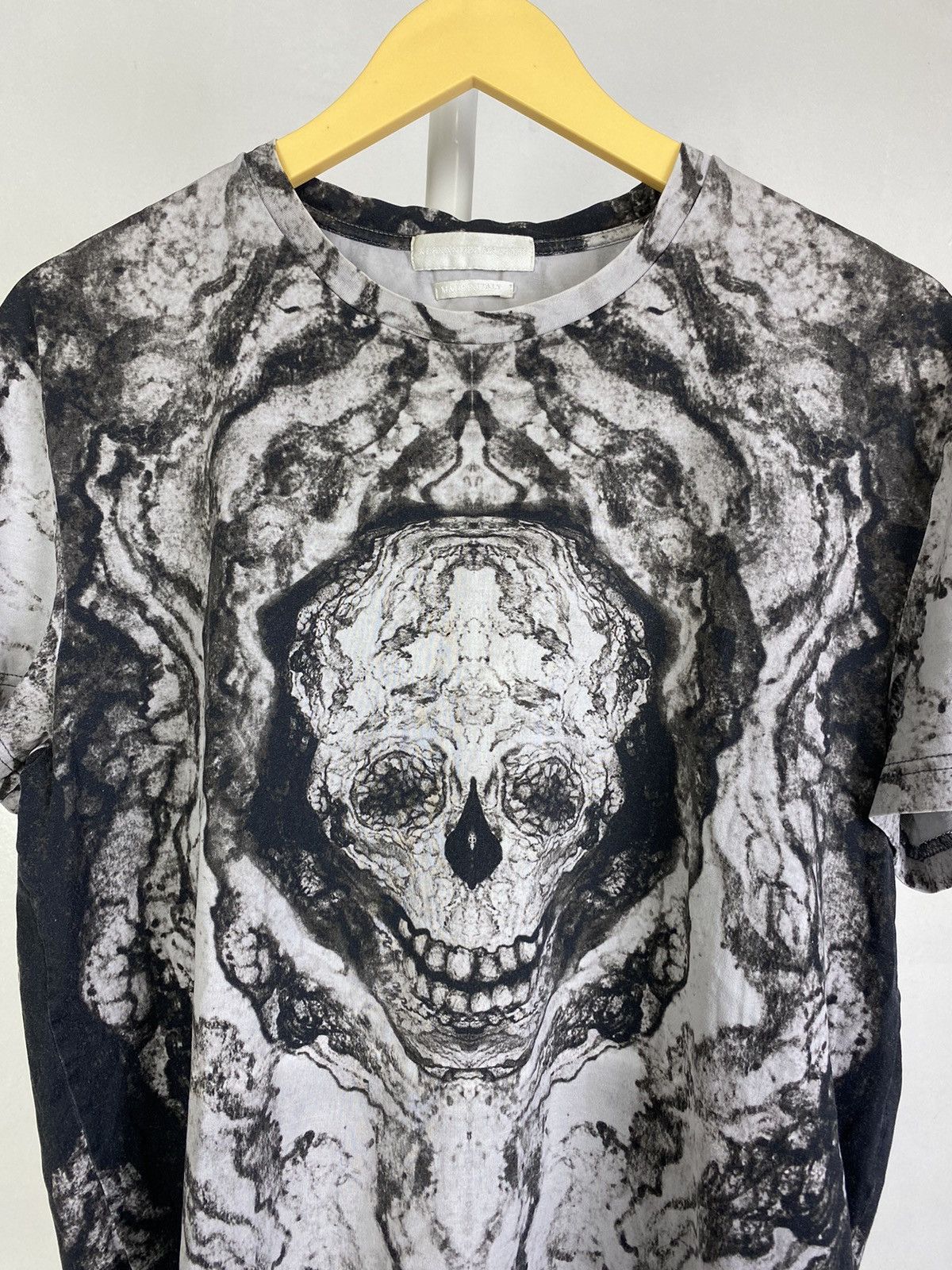 Alexander McQueen Alexander Mcqueen - Skull Trompe L’Oeil Tee Size US M / EU 48-50 / 2 - 3 Thumbnail
