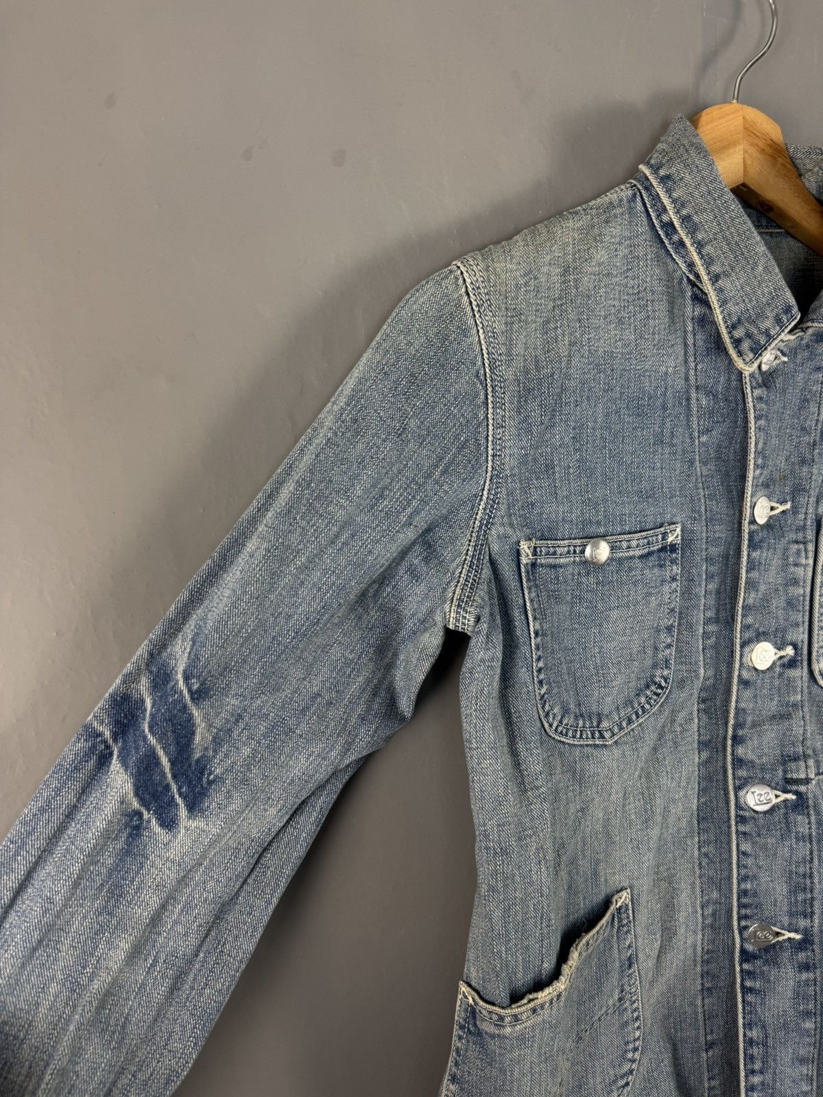 Lee VINTAGE LEE WASHED BLUE DISTRESSED DENIM JACKET Size S / US 4 / IT 40 - 4 Thumbnail