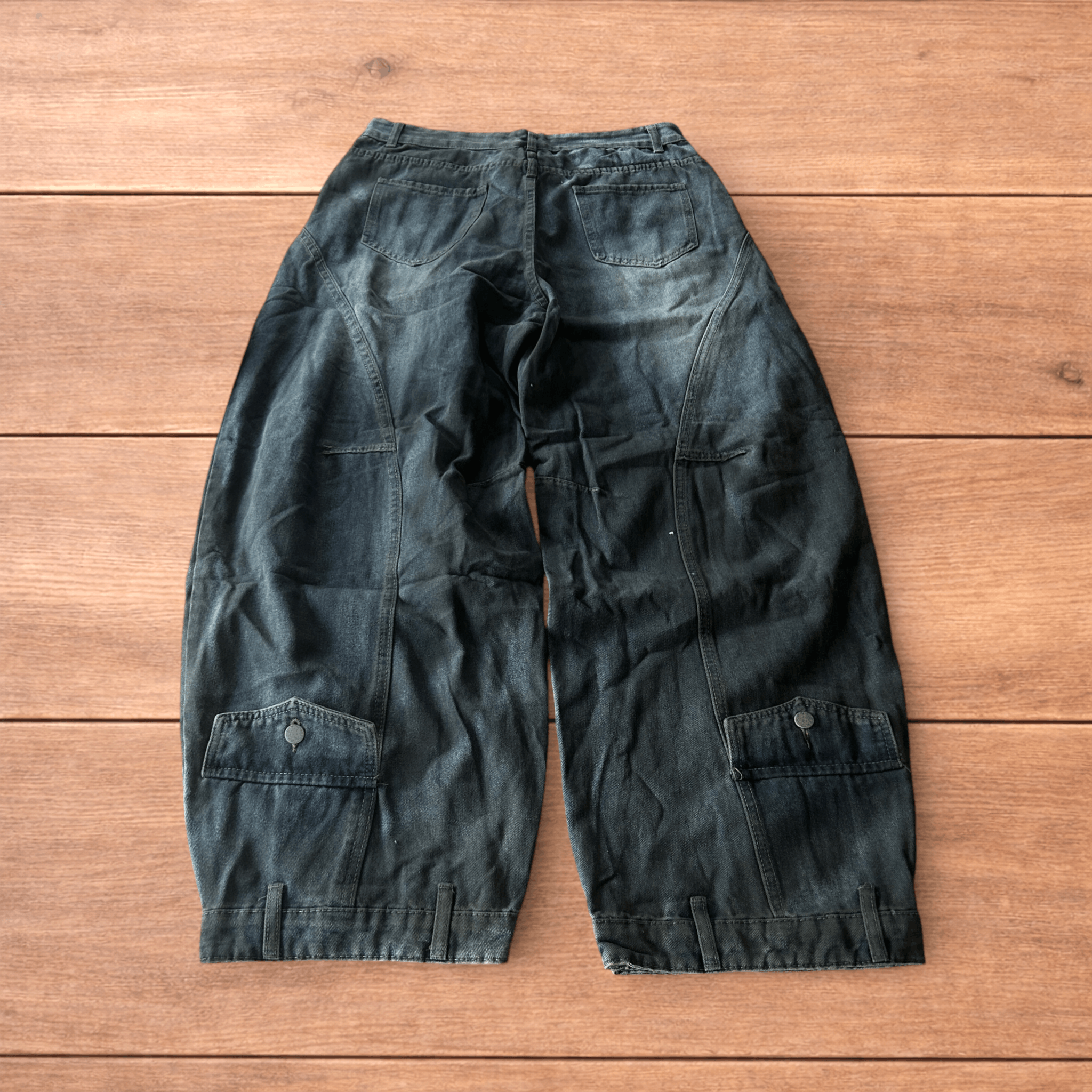 Japanese Brand Baggy vintage style wide leg skater jeans in faded grey. Size US 36 / EU 52 - 2 Thumbnail