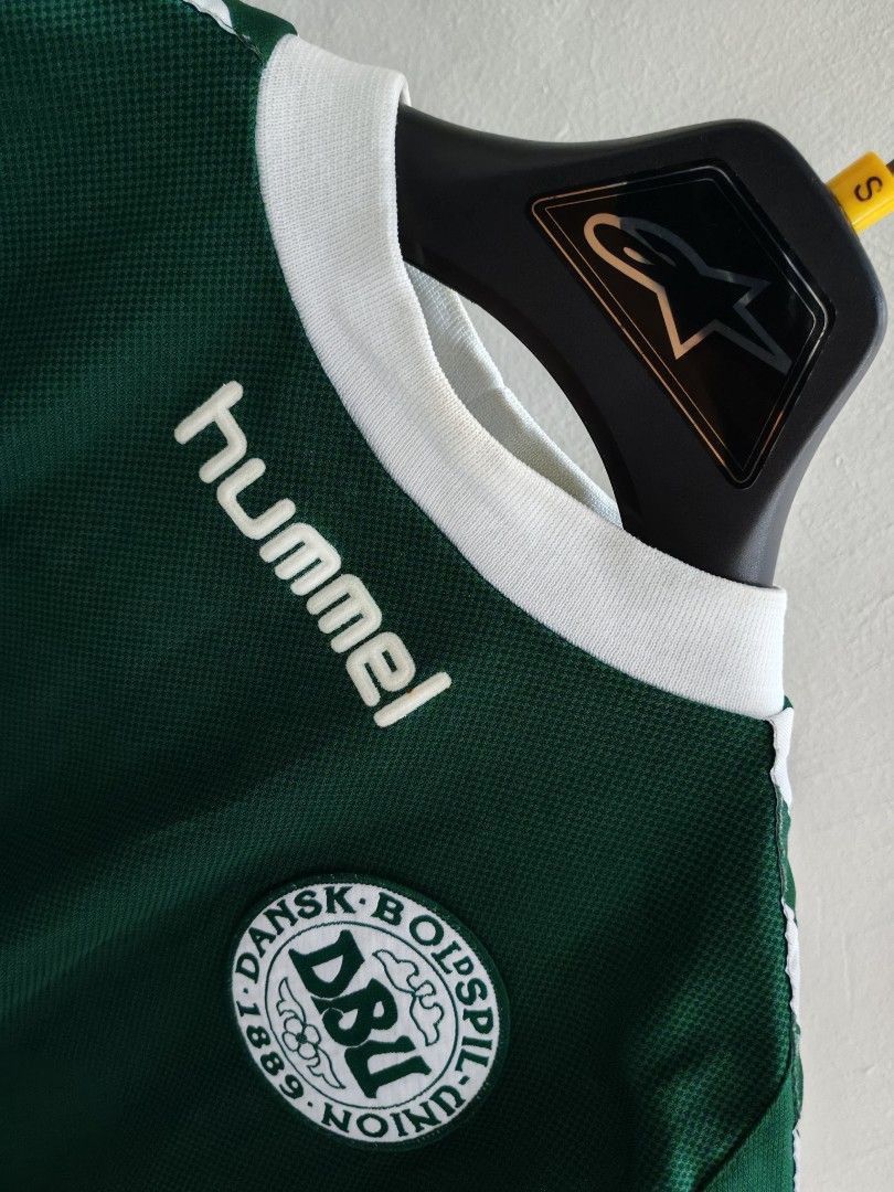 Vintage Denmark 2002/03 Goalkeeper Away Jersey – Forest Green Hummel Size US M / EU 48-50 / 2 - 3 Thumbnail