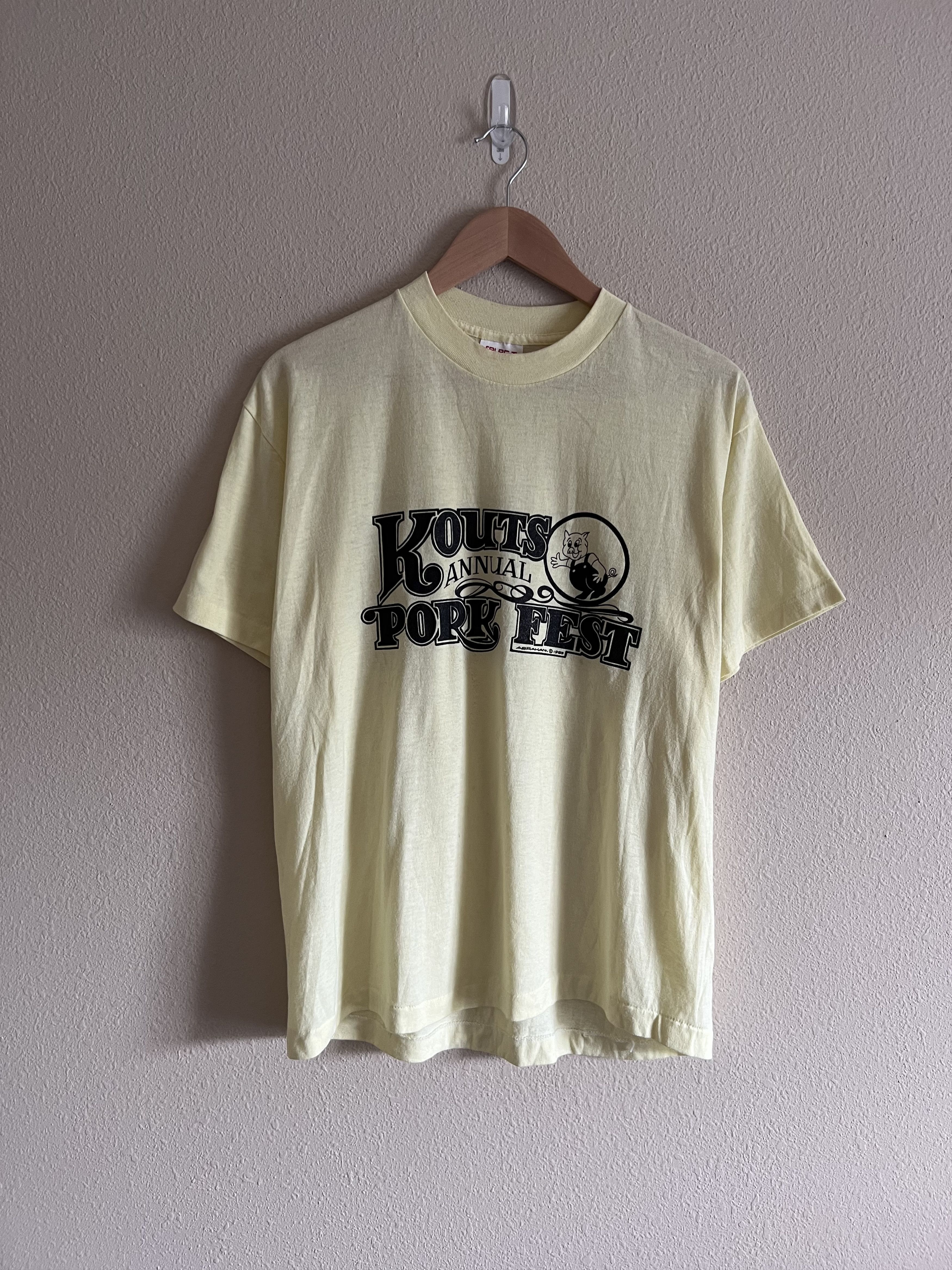 Vintage Vintage 80s Kouts Pork Fest Tee in Yellow Size US XL / EU 56 / 4 - 2 Thumbnail