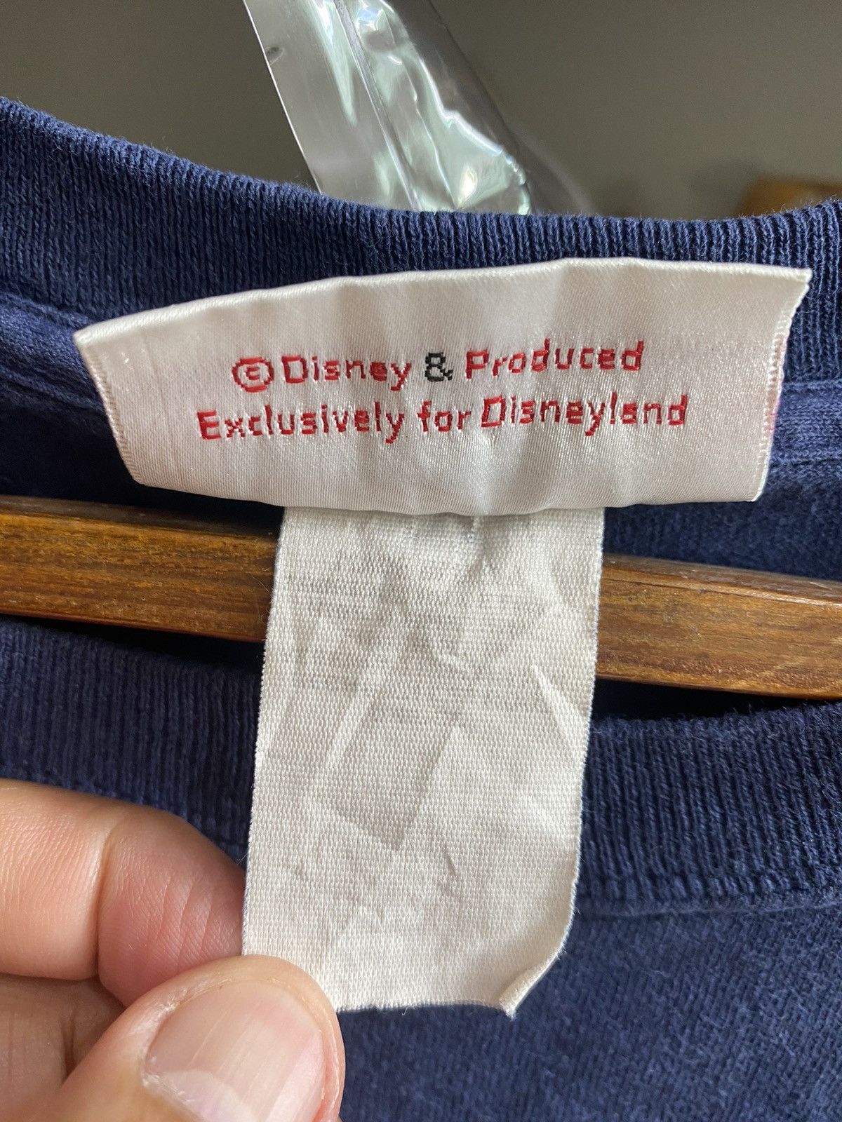 Disney MICKEY MOUSE DISNEYLAND TSHIRT Size US XL / EU 56 / 4 - 7 Thumbnail