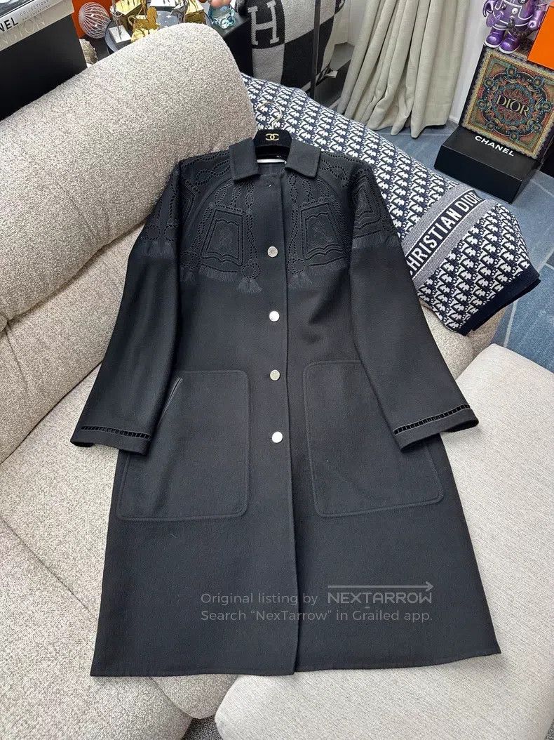 Hermes Hermes Black Cutout Embroidered Cashmere Greatcoat Jacket Size XS / US 0-2 / IT 36-38 - 2 Thumbnail