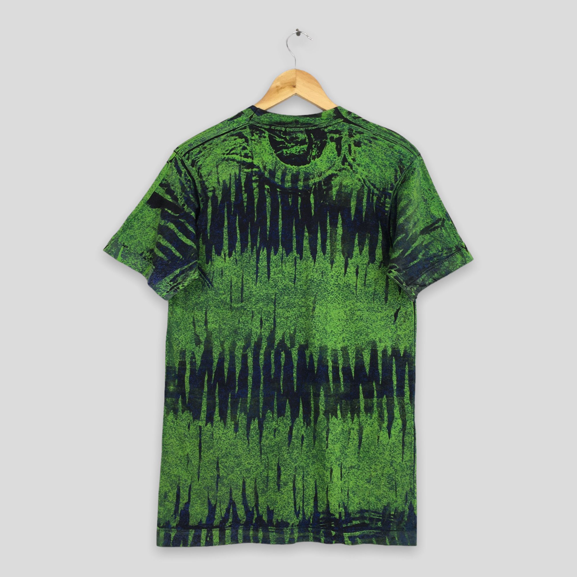 Fruit Of The Loom Vintage Hardcore Surfing Wave Surfboarding Tshirt Medium Size US M / EU 48-50 / 2 - 6 Thumbnail