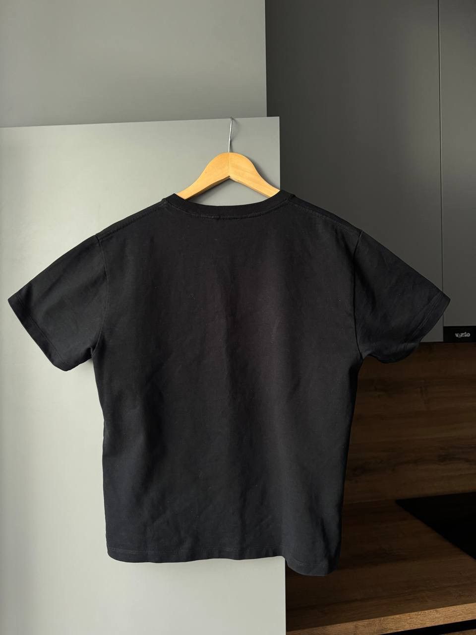 The Kooples The Kooples Reverse Logo T-Shirt (Black, Medium) Size M / US 6-8 / IT 42-44 - 5 Thumbnail