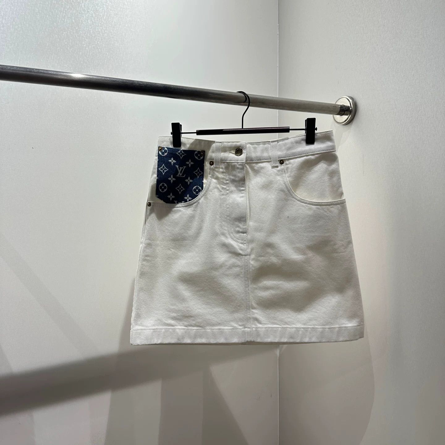 Louis Vuitton Louis Vuitton Monogram Pocket Denim Skirt Size 36" / US 14 / IT 50 - 1 Thumbnail