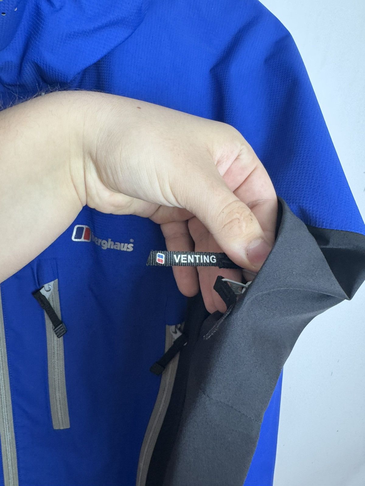 Berghaus Very Rare Berghaus Attrition II GORE-TEX® Pro Shell Size US S / EU 44-46 / 1 - 12 Thumbnail