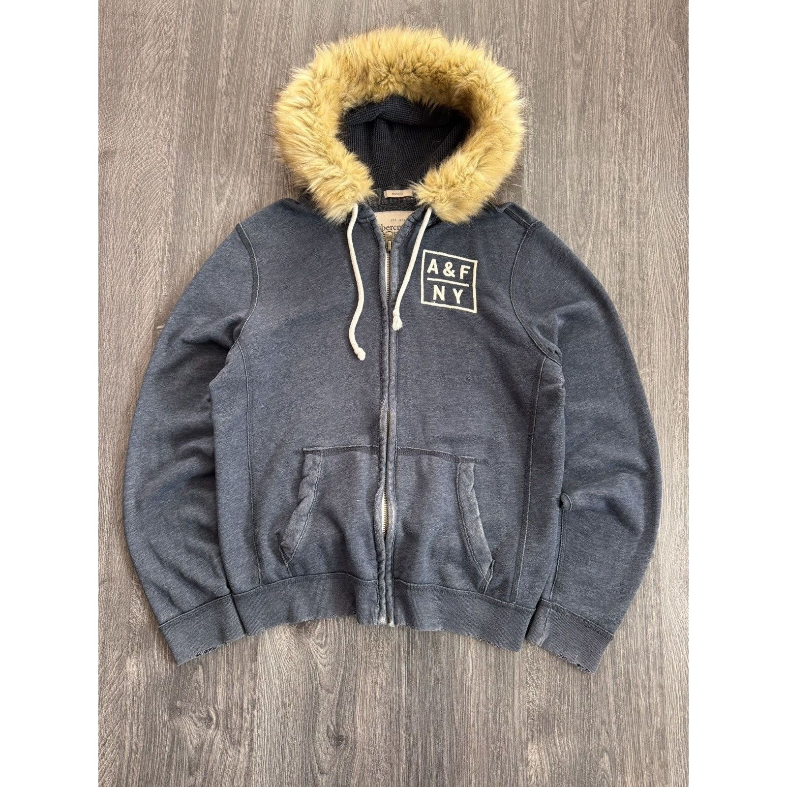 Abercrombie & Fitch Y2K Vintage Abercrombie Fur Hoodie Made in Japan Size US L / EU 52-54 / 3 - 1 Thumbnail