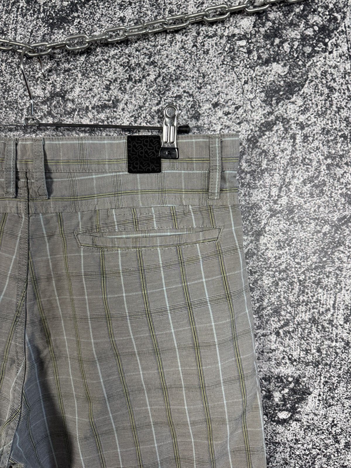 Oakley lOakley Loose Fit Plaid Shorts Checkered Casual Skate Style Size US 36 / EU 52 - 14 Thumbnail