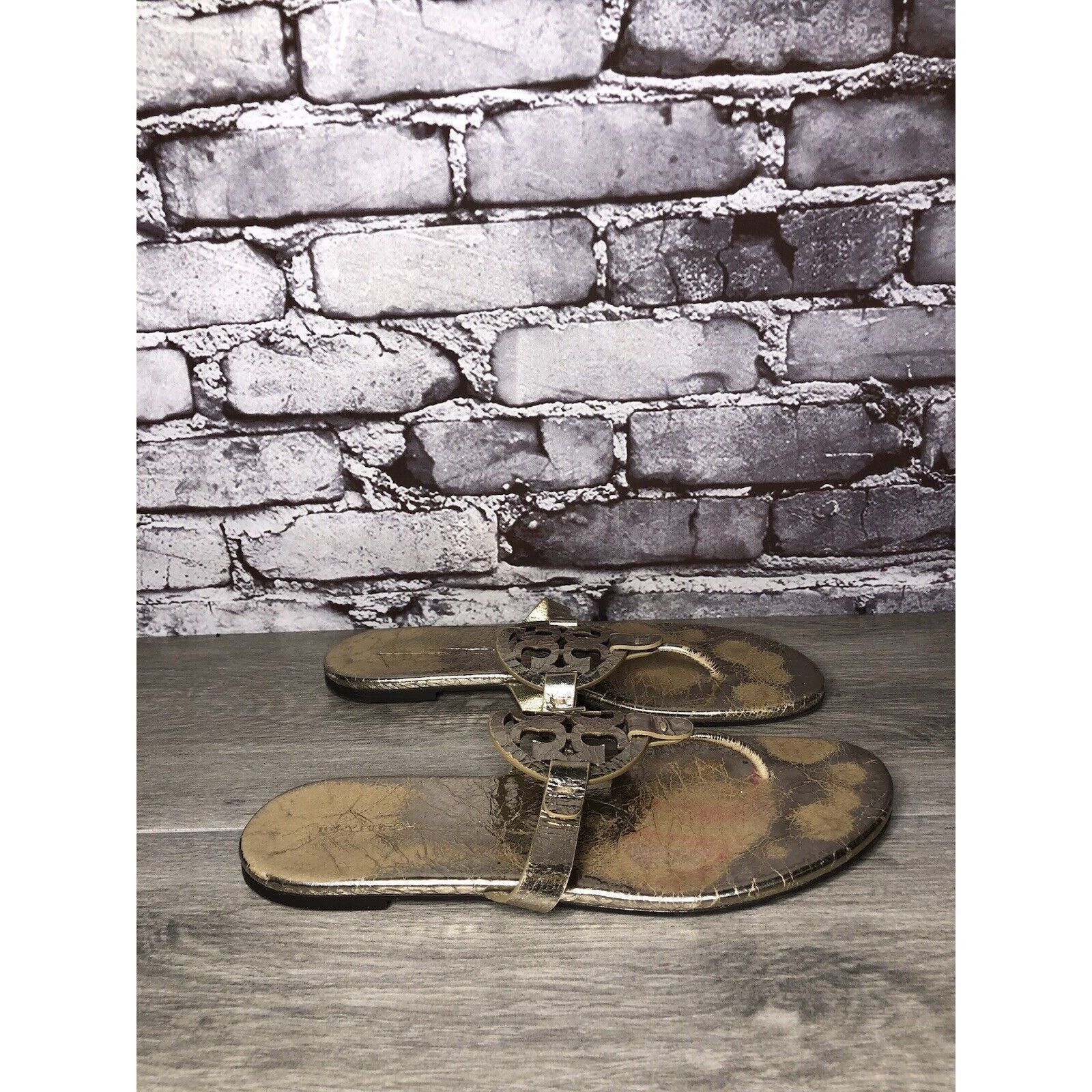 Tory Burch TORY BURCH Silver Leather Badge Logo Thong Flats Sandals Wom Size US 10 / IT 40 - 10 Thumbnail