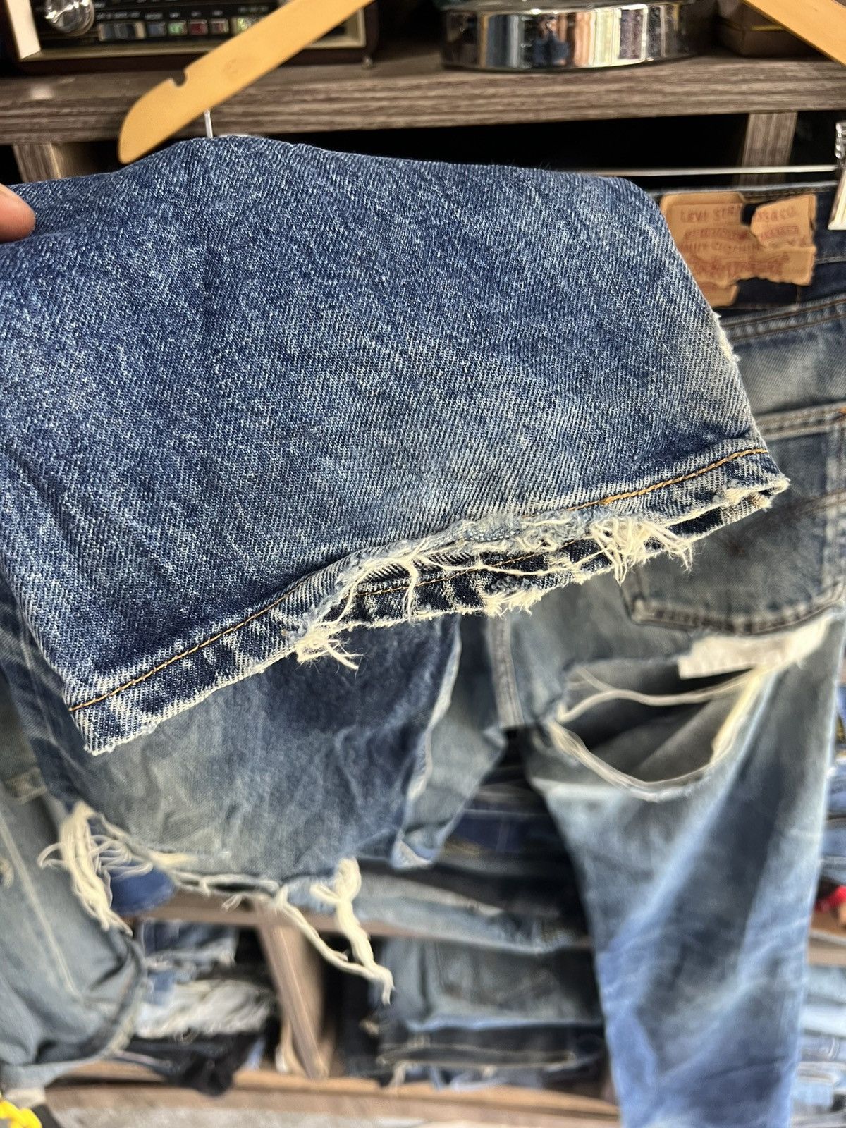 Levi's 🔥Thrash Vintage Levis 501 Button 553 Distressed Denim Size US 30 / EU 46 - 15 Thumbnail