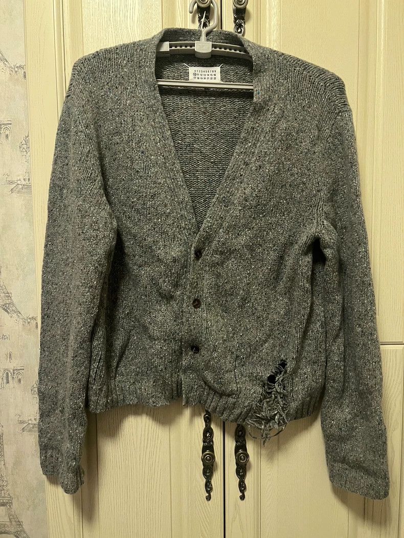 Maison Margiela Maison Margiela Oat-colored coarse knit-destroying cardigan Size US L / EU 52-54 / 3 - 1 Thumbnail