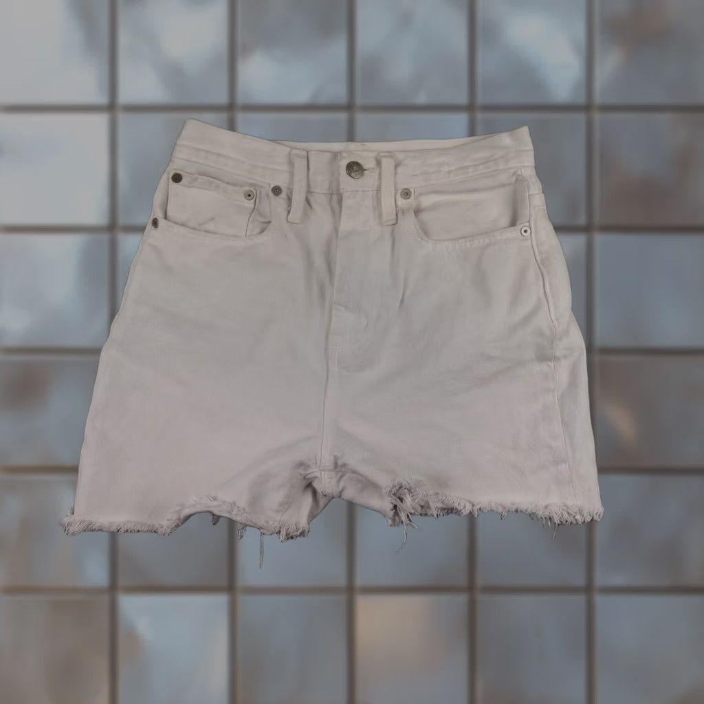 Madewell Madewell Shorts Womens 25 White Denim Mom Jean Frayed High Rise Beach Size 42" / US 20 - 1 Thumbnail