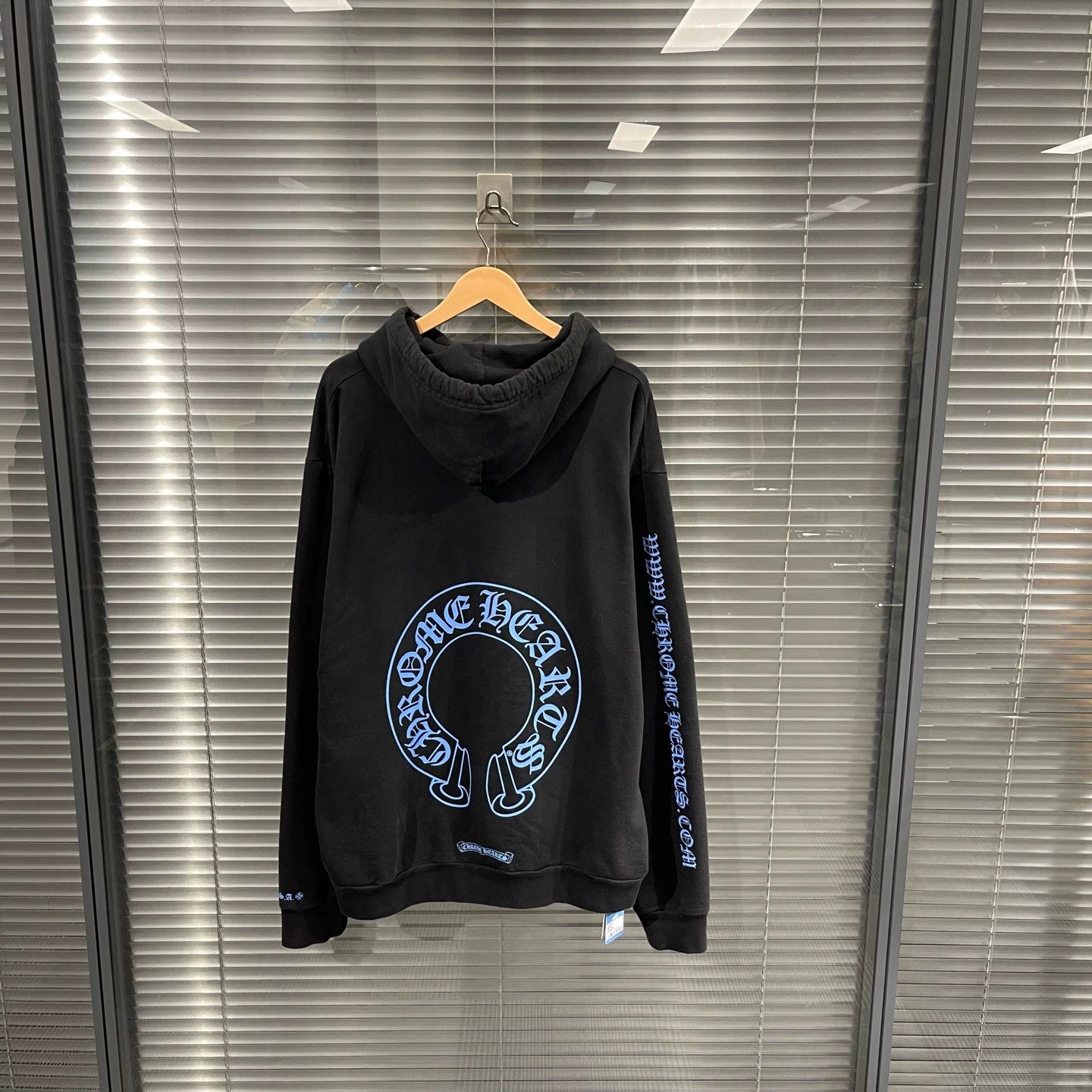 Chrome Hearts Chrome Hearts Blue Horseshoe Limited Hoodie L 99 New Size US L / EU 52-54 / 3 - 2 Thumbnail