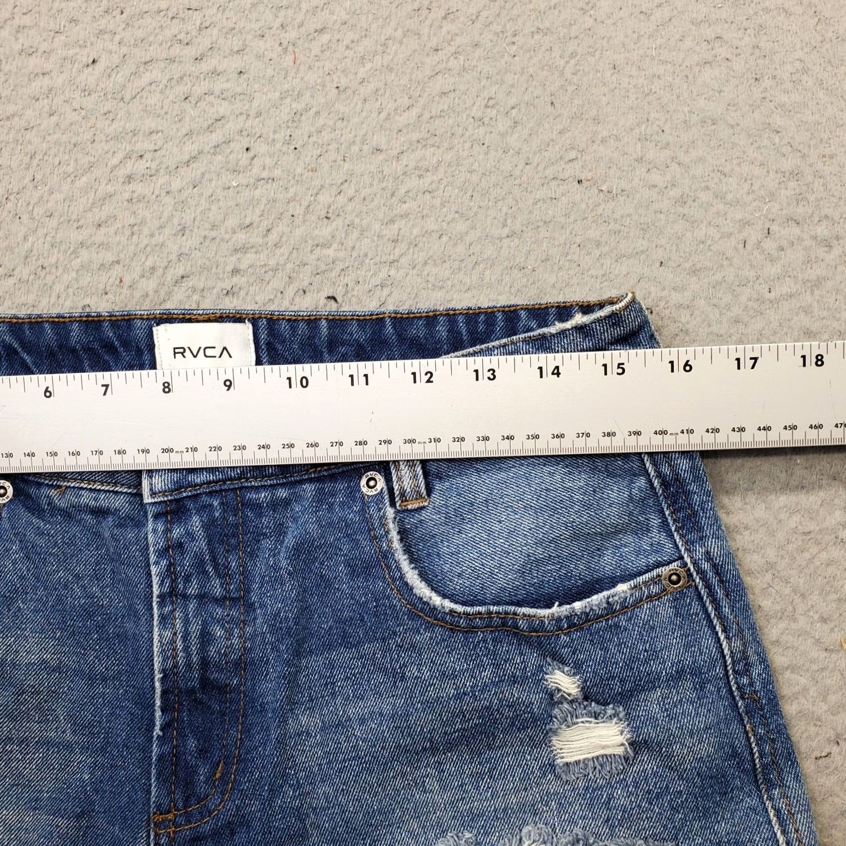 RVCA RVCA Boyfriend Shorts Women 27 Blue Denim Distressed 5-Pocket Frayed Hem Outdoor Size 27" / US 4 / IT 40 - 5 Thumbnail