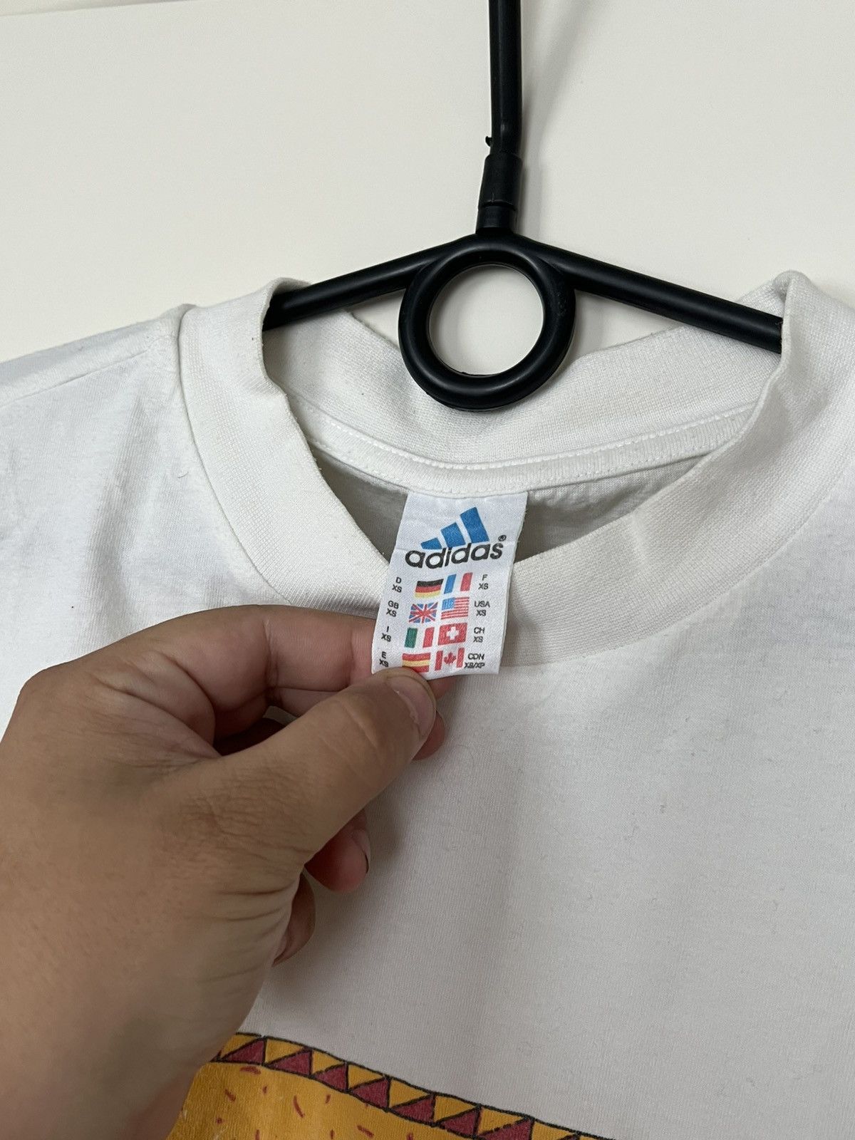 Adidas Vintage Adidas Tee T-Shirt FIFA POUR VILLAGES D'ENFANTS SOS Size US XS / EU 42 / 0 - 5 Thumbnail