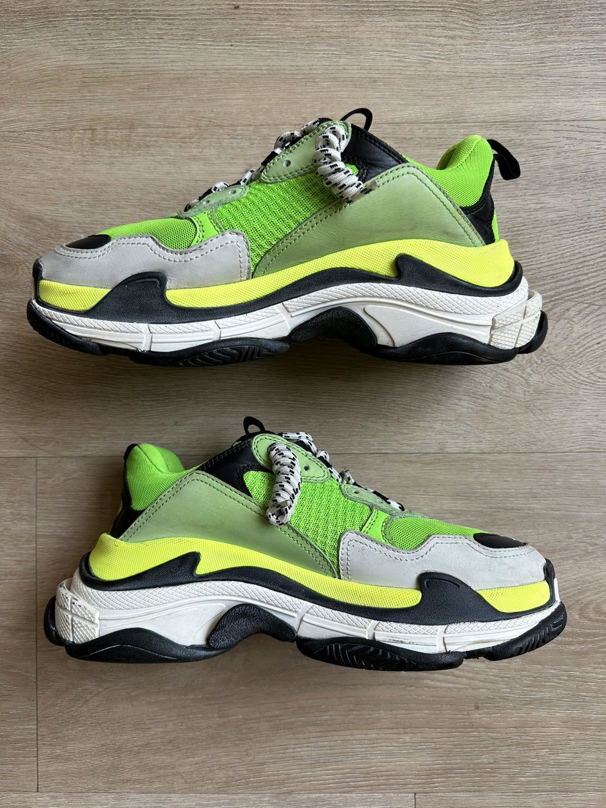 Balenciaga Balenciaga Triple S Green Size 8/41 Special Laces Size US 8 / EU 41 - 2 Thumbnail