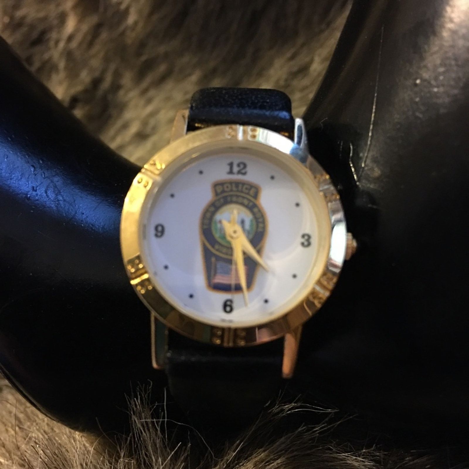 Ladies Town Of Front Royal Va Police Leather Watch in Gold, Women's