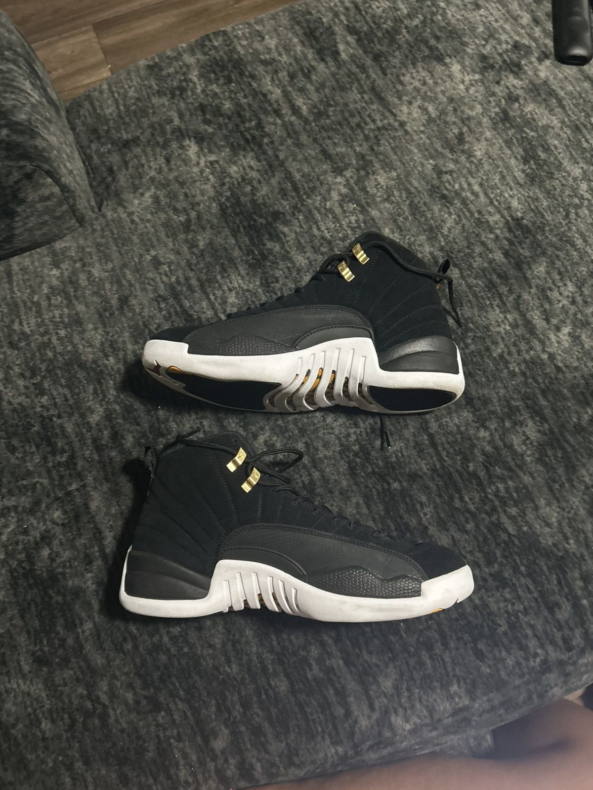 Jordan Brand Jordan 12 “ Reverse Taxi” Size US 9 / EU 42 - 2 Thumbnail