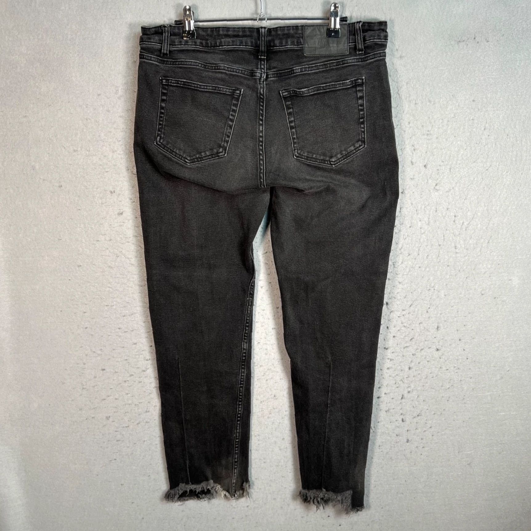 Cheap Monday Cheap Monday 29 x 32 Black Common Improve Frayed Hem Skinny Crop Jeans Womens Size 29" - 2 Thumbnail