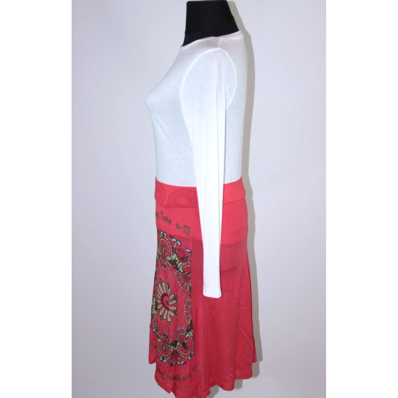 Desigual Desigual Skirt S Womens Red Midi Viscose Desigual Skirt S Womens Red Midi Viscose Size 28" / US 6 / IT 42 - 3 Thumbnail