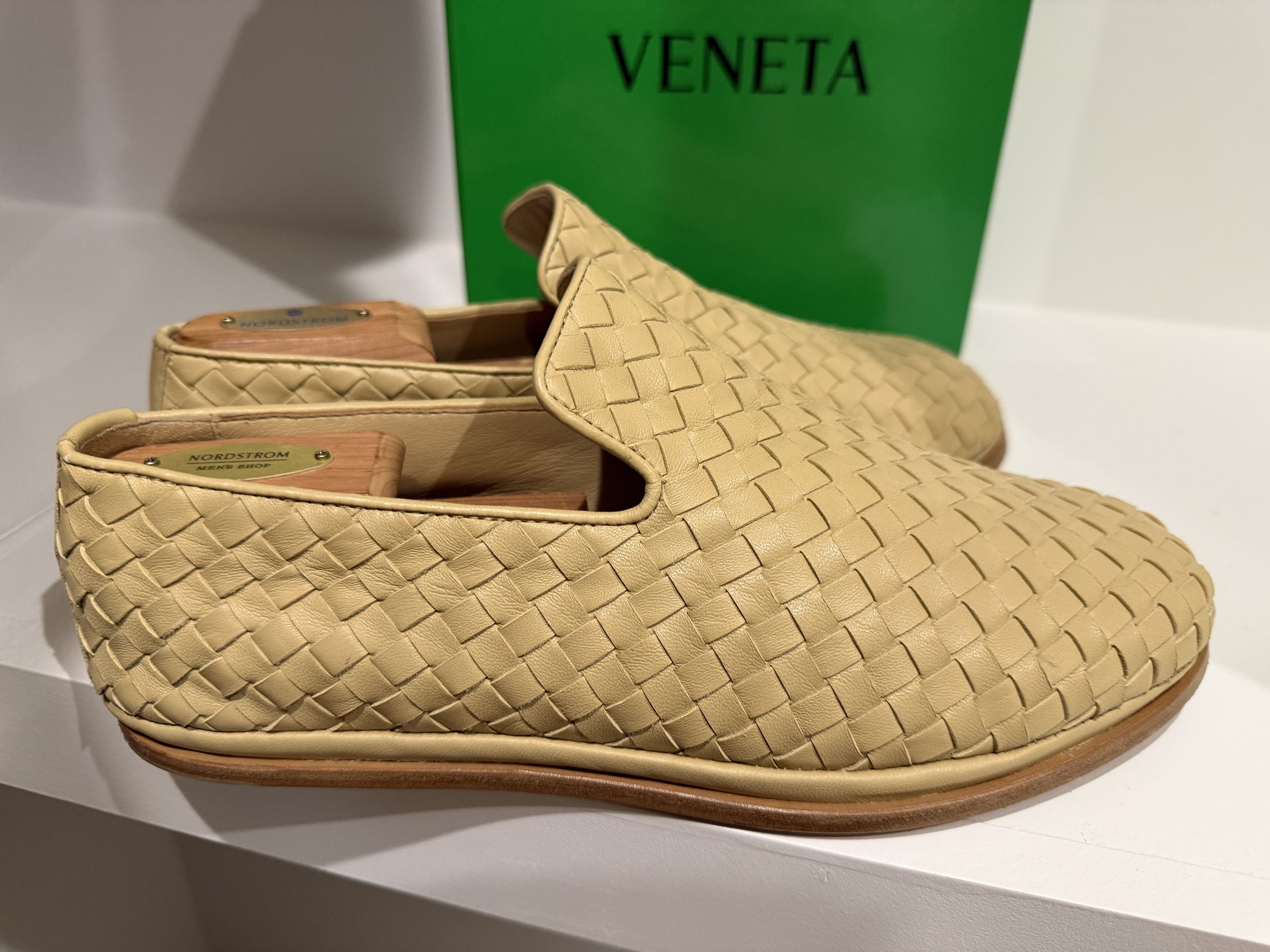 Bottega Veneta Bottega Veneta Opaque Weave Leather Shoes in Cane Sugar 40.5 Size US 7.5 / EU 40-41 - 2 Thumbnail