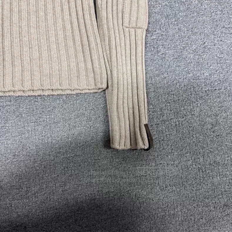 Louis Vuitton Louis Vuitton Cuff leather turtleneck sweater Size XS / US 0-2 / IT 36-38 - 4 Thumbnail