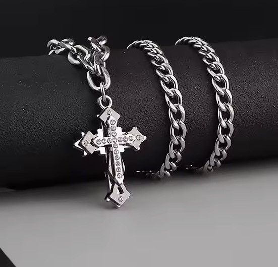 Japanese Brand Gothic Cross Necklace - Y2K Goth Pendant Size ONE SIZE - 4 Thumbnail