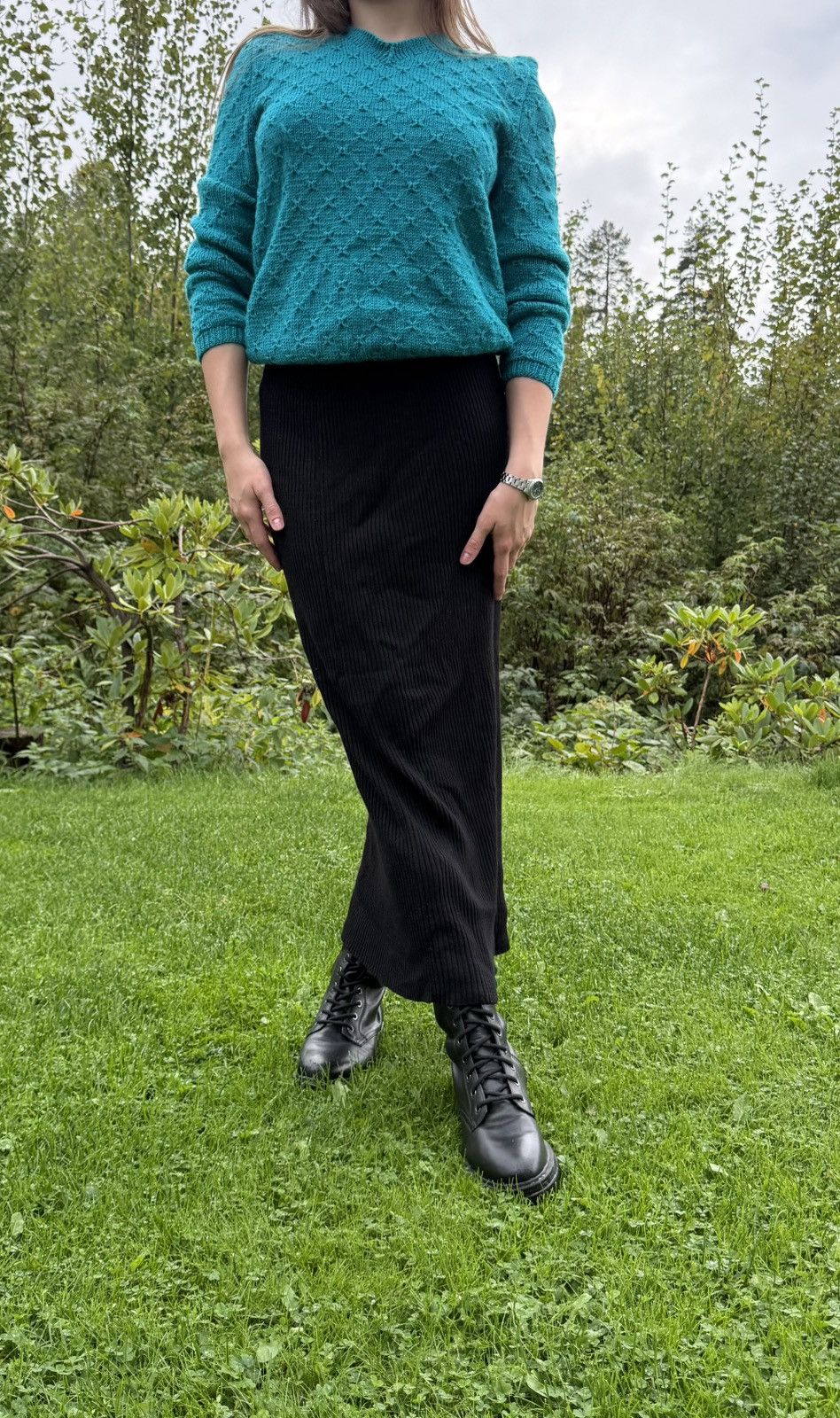 Handmade Handmade sweater with voluminous shoulders and a V-neck. Size XS / US 0-2 / IT 36-38 - 5 Thumbnail