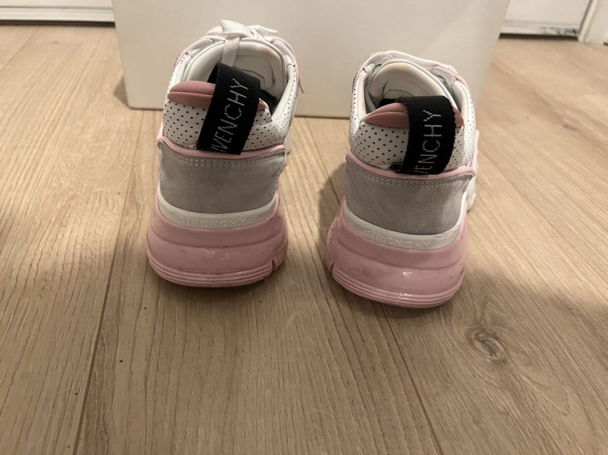 Givenchy Pink and White Givenchy Size US 6 / IT 36 - 7 Thumbnail