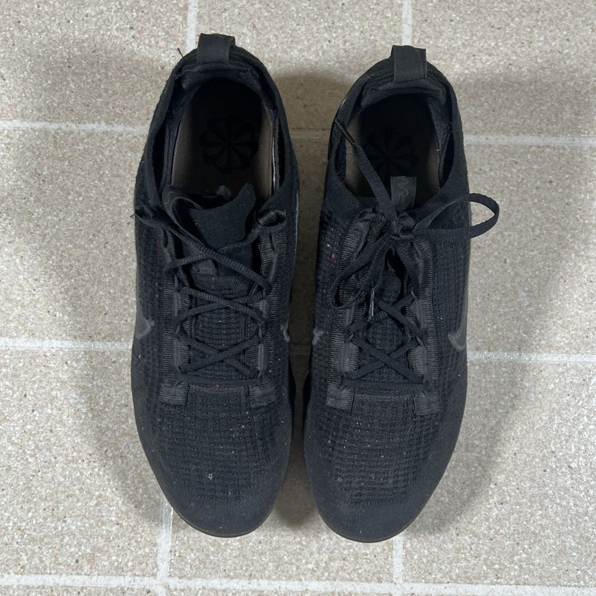 Nike Nike Air VaporMax 2021 Flyknit Shoes sz 10.5 Black Sneakers Size US 10.5 / EU 43-44 - 3 Thumbnail