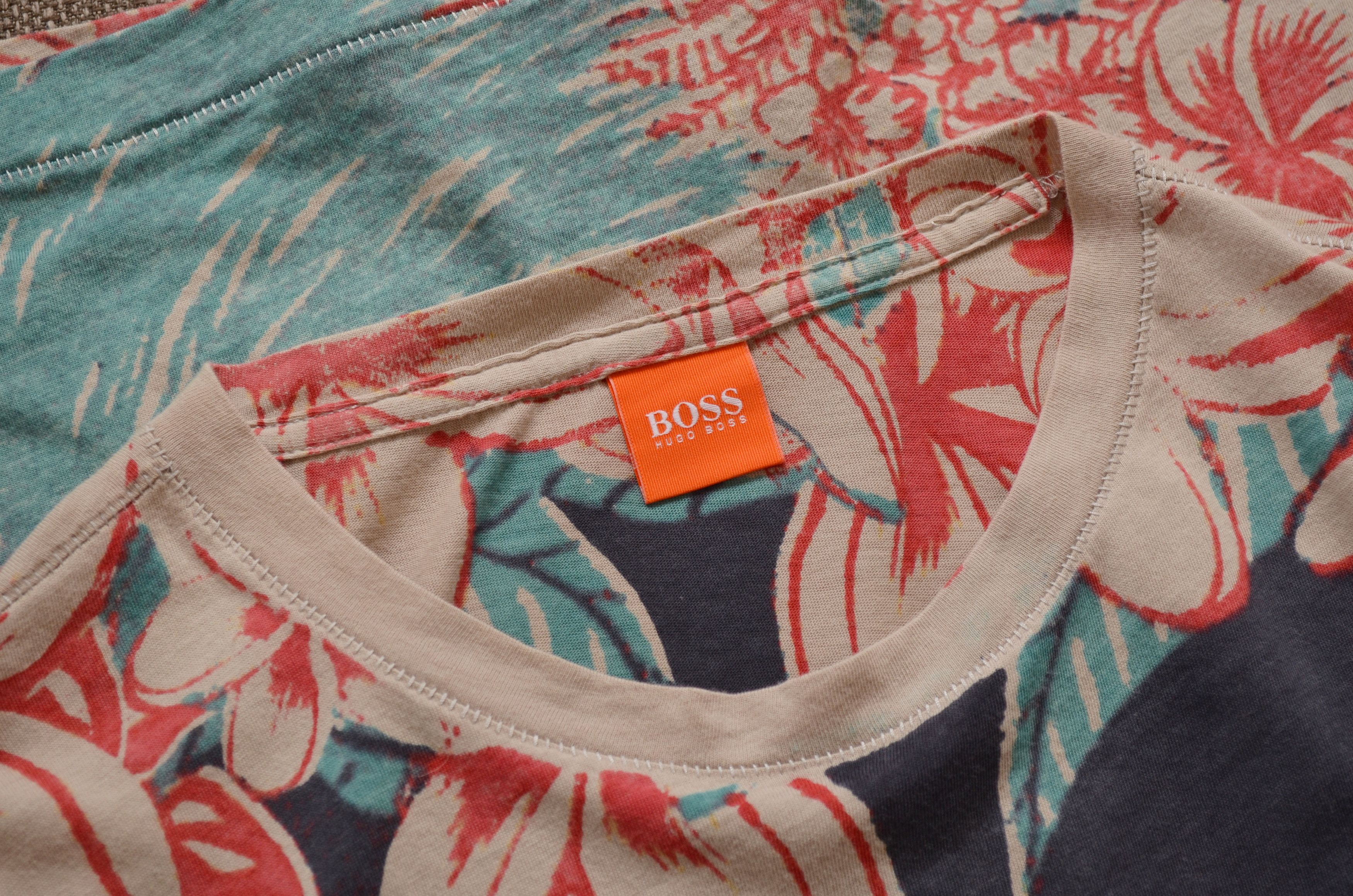 Designer × Hugo Boss Hugo Boss Tropical Floral Carribean Abstract Print t shirt Size US M / EU 48-50 / 2 - 5 Thumbnail