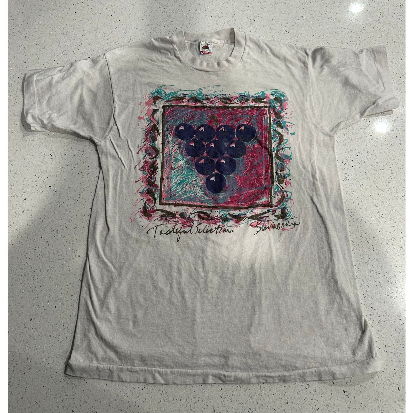 Other Vintage 1990’s Tasteful Selection Grape Design T-shirt Sz L Size US L / EU 52-54 / 3 - 1 Thumbnail