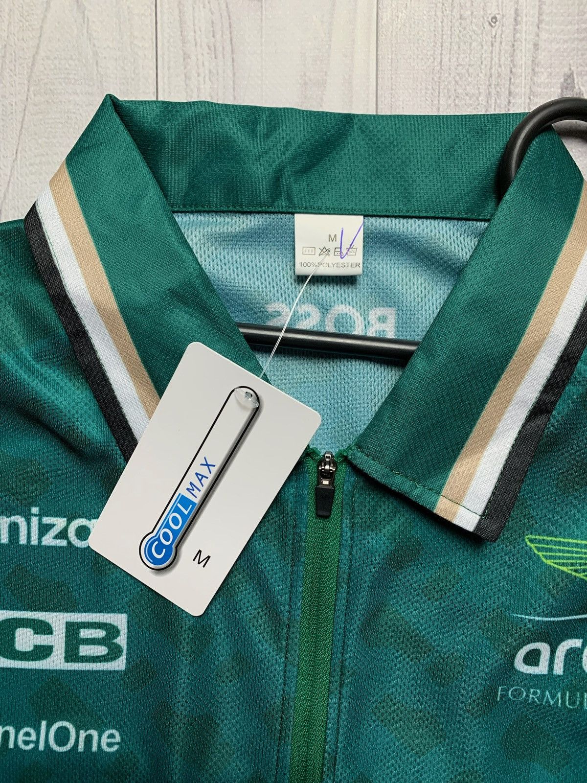 Other Aston Martin boss Racing jersey green logo size M Size US M / EU 48-50 / 2 - 4 Thumbnail