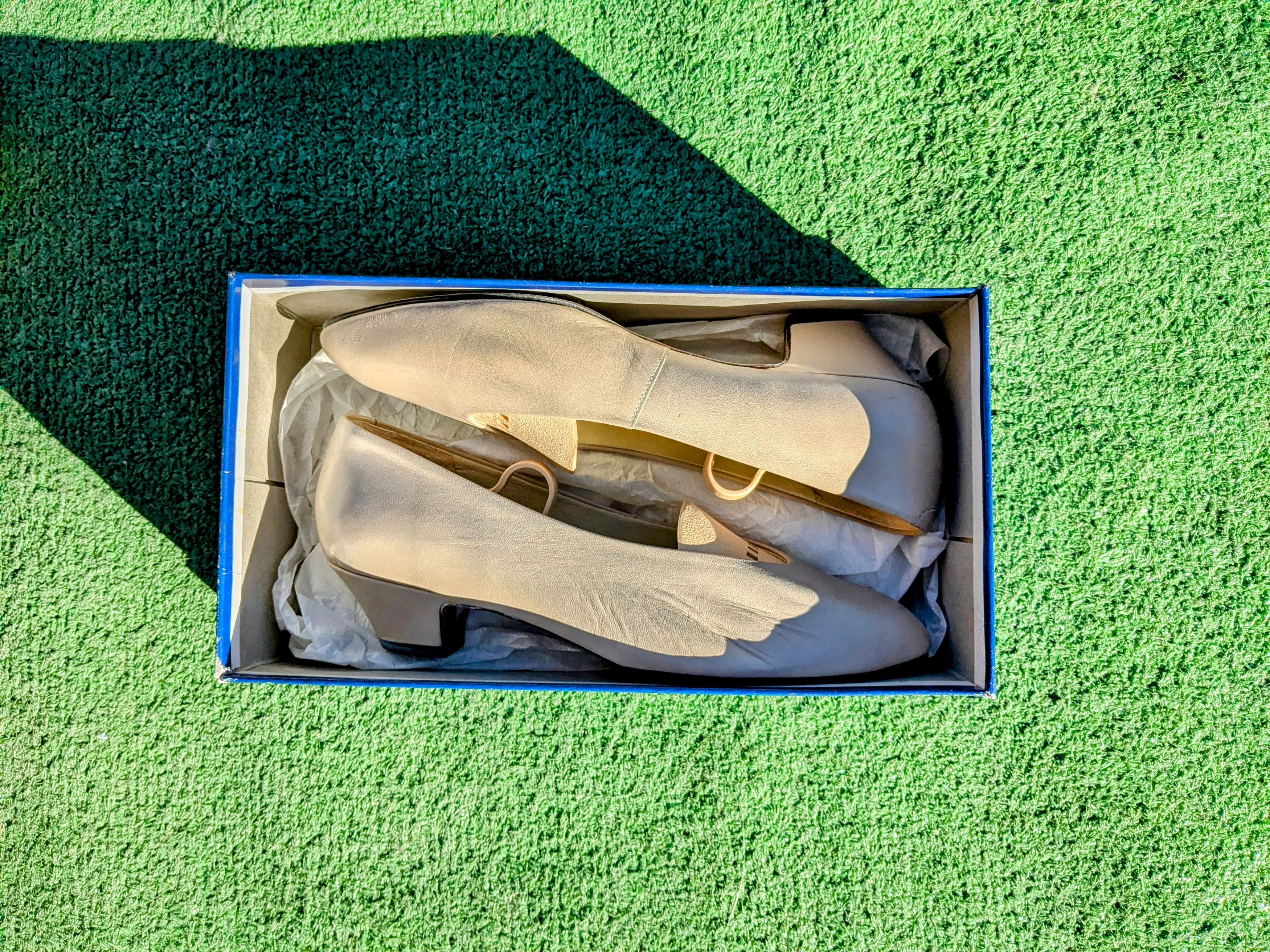 Vintage Moare by Sharp 1970s Vintage Leather Mid-Heel Retro Pumps Size US 7 / IT 37 - 9 Thumbnail