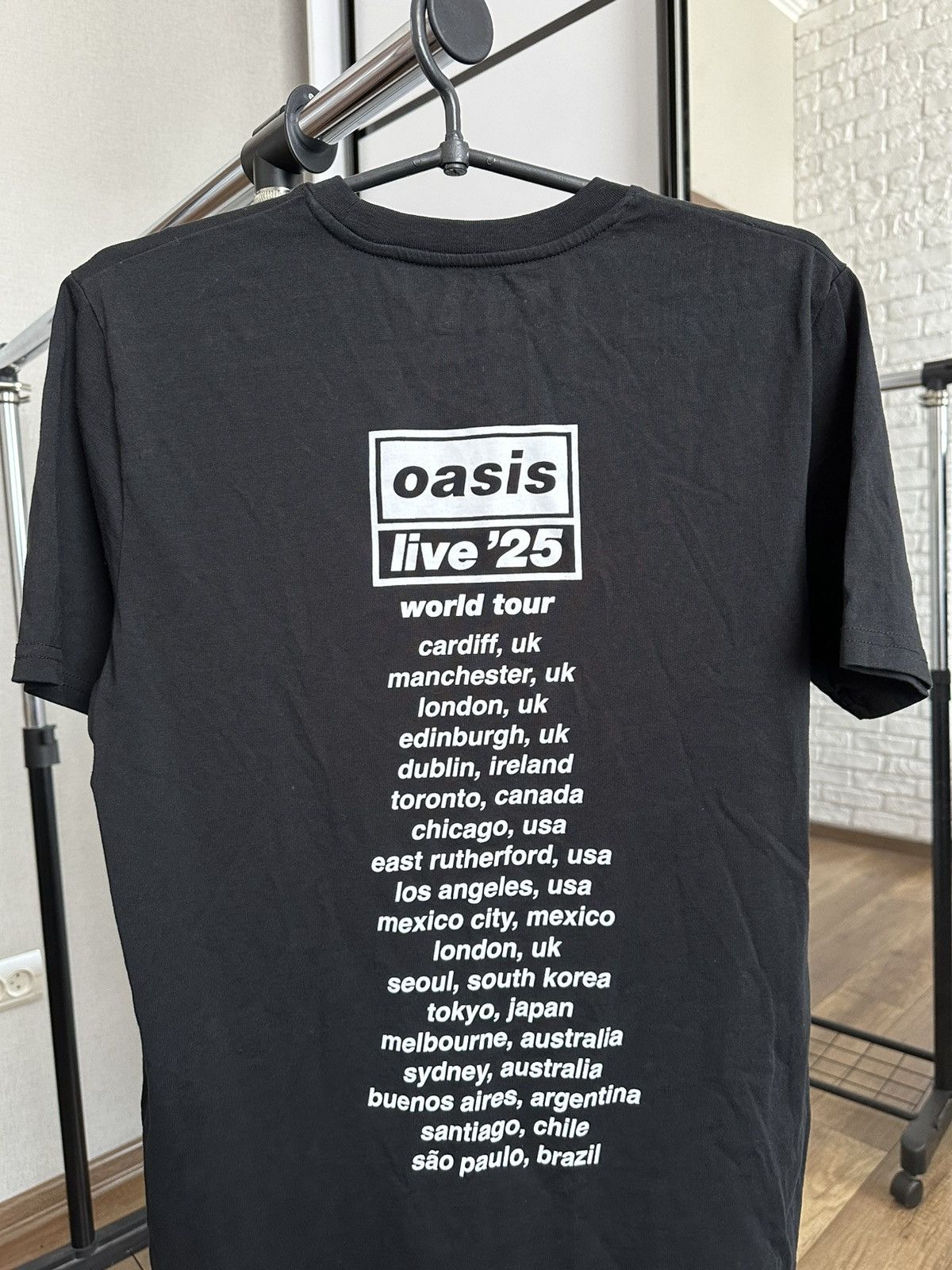 Band Tees Oasis Live 25 Band Tour T-Shirt Tee Vintage Size US S / EU 44-46 / 1 - 8 Thumbnail