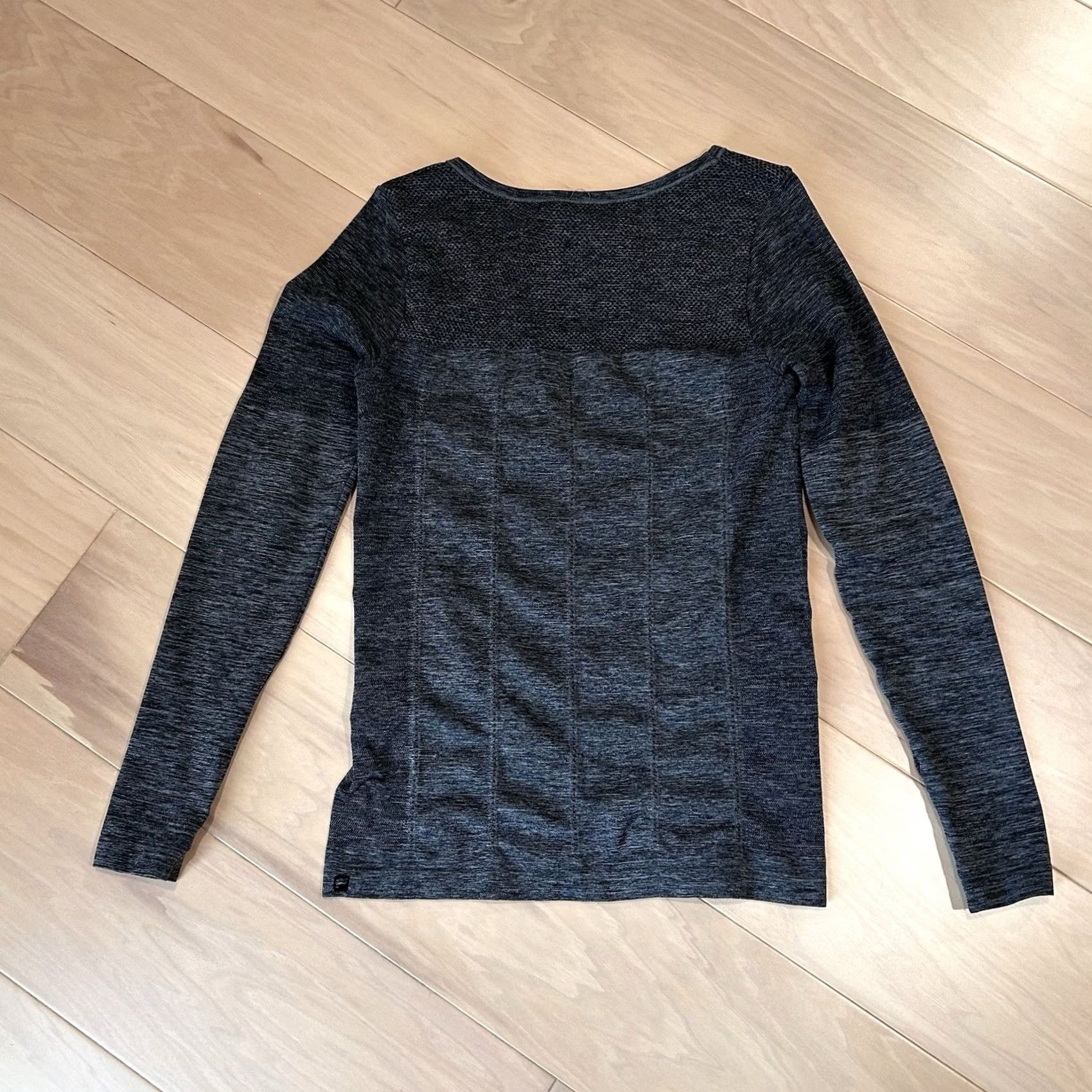 Fabletics Fabletics Delta Seamless Long Sleeve Top Women’s M Gray Slim Breathable Moisture Wicking Gym Yoga Running Shirt/L/S Top Size M / US 6-8 / IT 42-44 - 3 Thumbnail