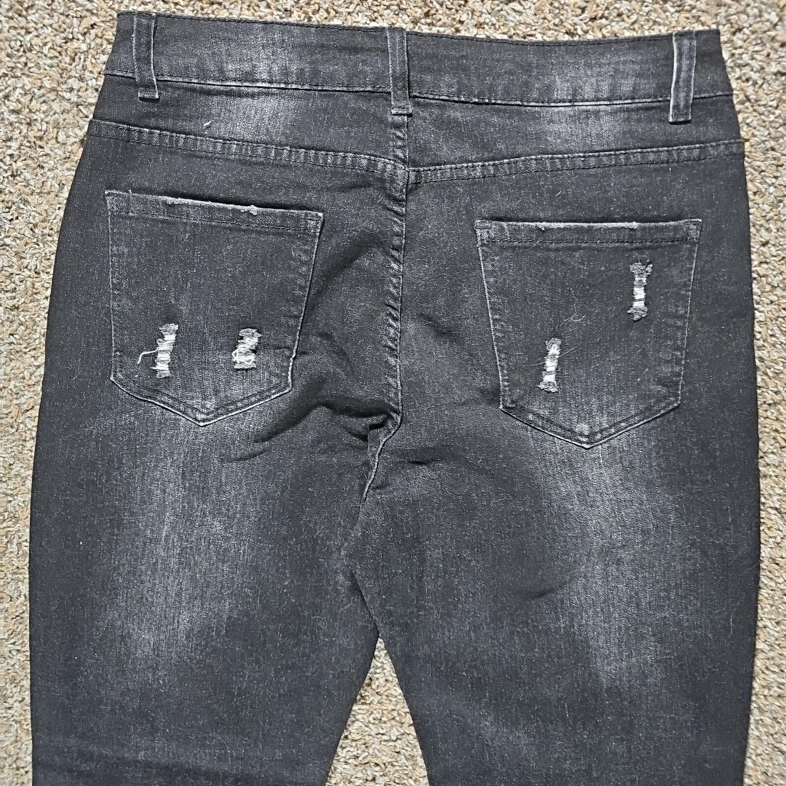 The Unbranded Brand Black Destroyed Floral Jeans SEE MEASUREMENTS Size 30" / US 8 / IT 44 - 6 Thumbnail