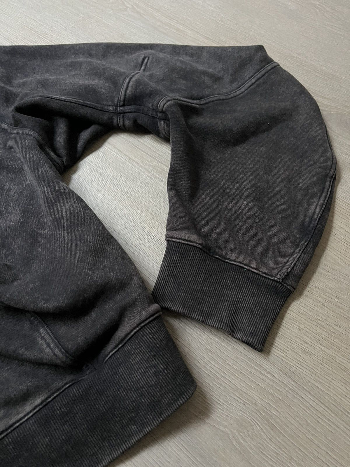 H&M GLENN MARTENS x H&M LIMITED CROPPED HOODIE Size US L / EU 52-54 / 3 - 12 Thumbnail