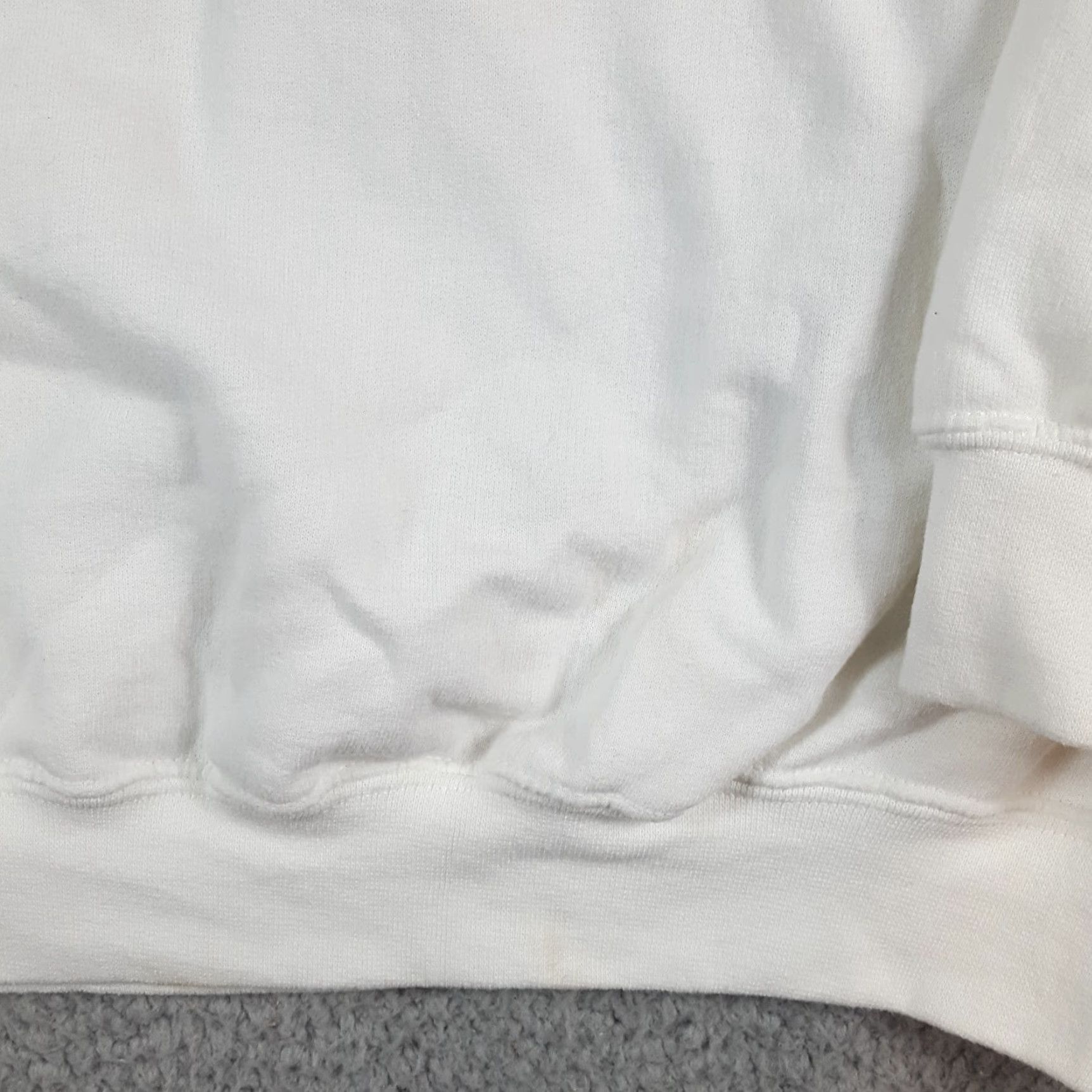 Gildan VINTAGE Gildan Sweatshirt Mens Pullover Crewneck L White 90s Art College Music Festival Shirt Size US L / EU 52-54 / 3 - 6 Thumbnail