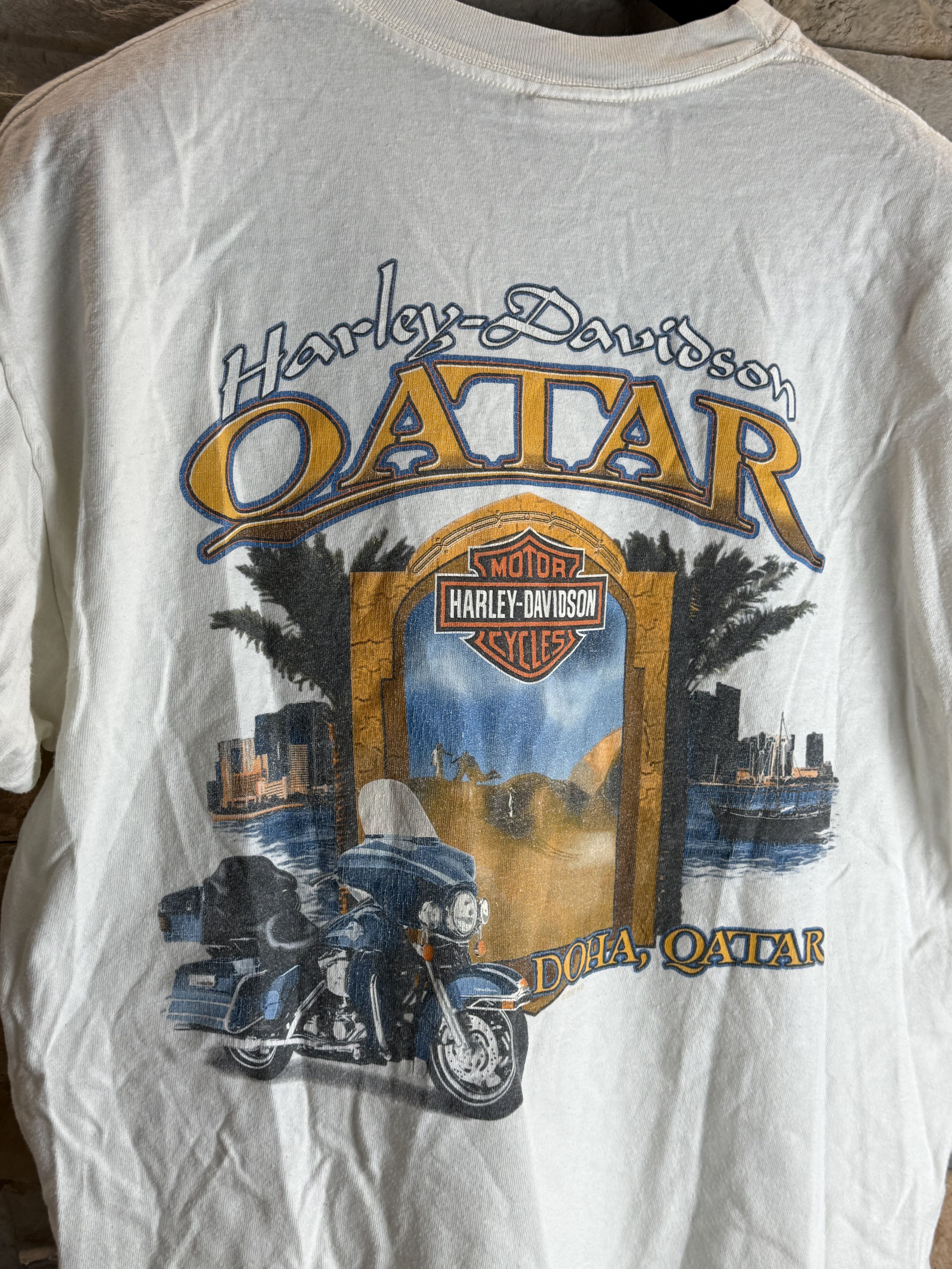 Harley Davidson × Vintage 2007 harley davidson tee T-ShirtWhite Qatar Skull Wings Y2k Size US L / EU 52-54 / 3 - 3 Thumbnail