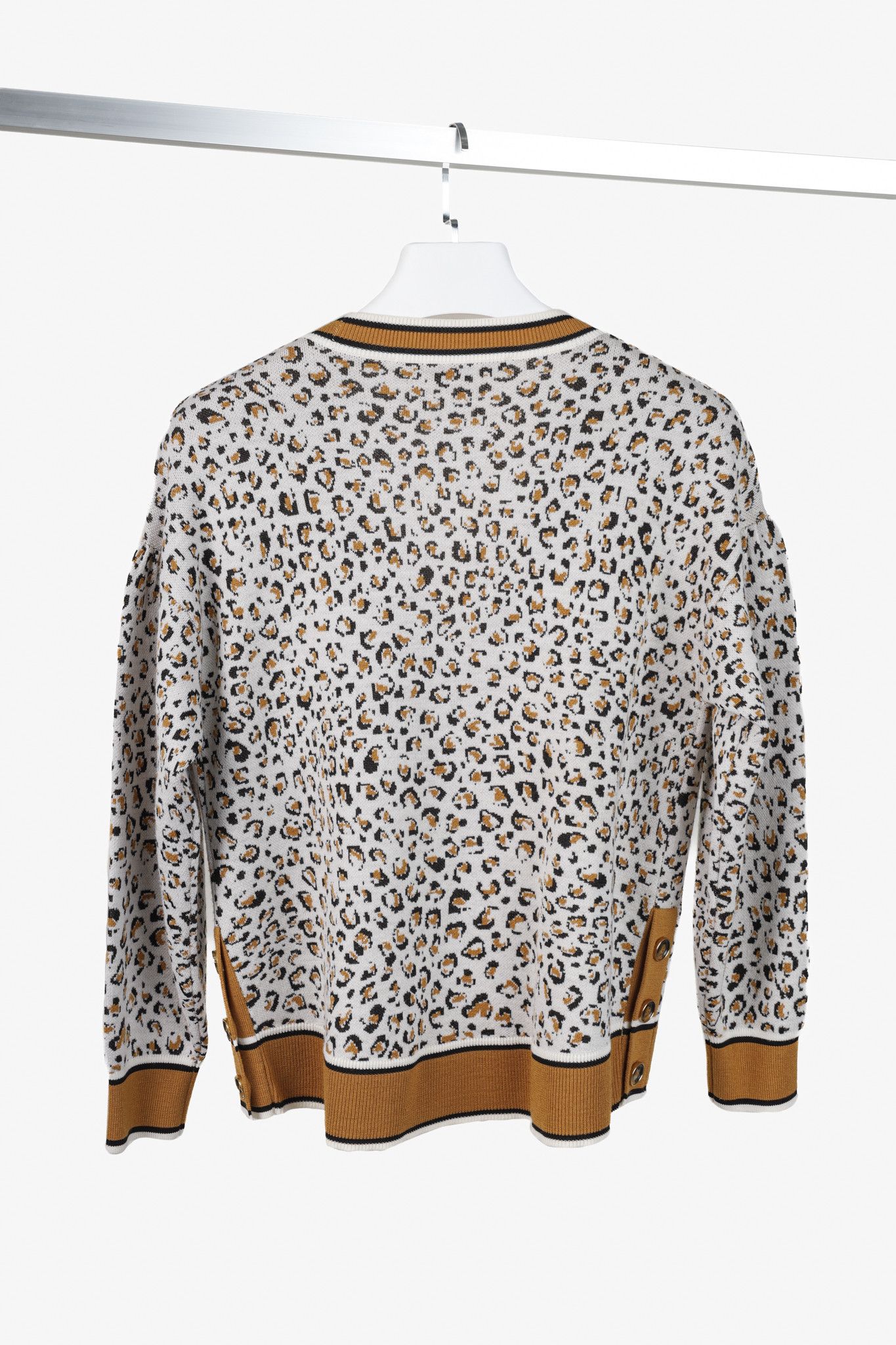 Veronica Beard Veronica Beard Ronja Mustard Yellow Cheetah V-Neck Sweater Size S / US 4 / IT 40 - 2 Thumbnail