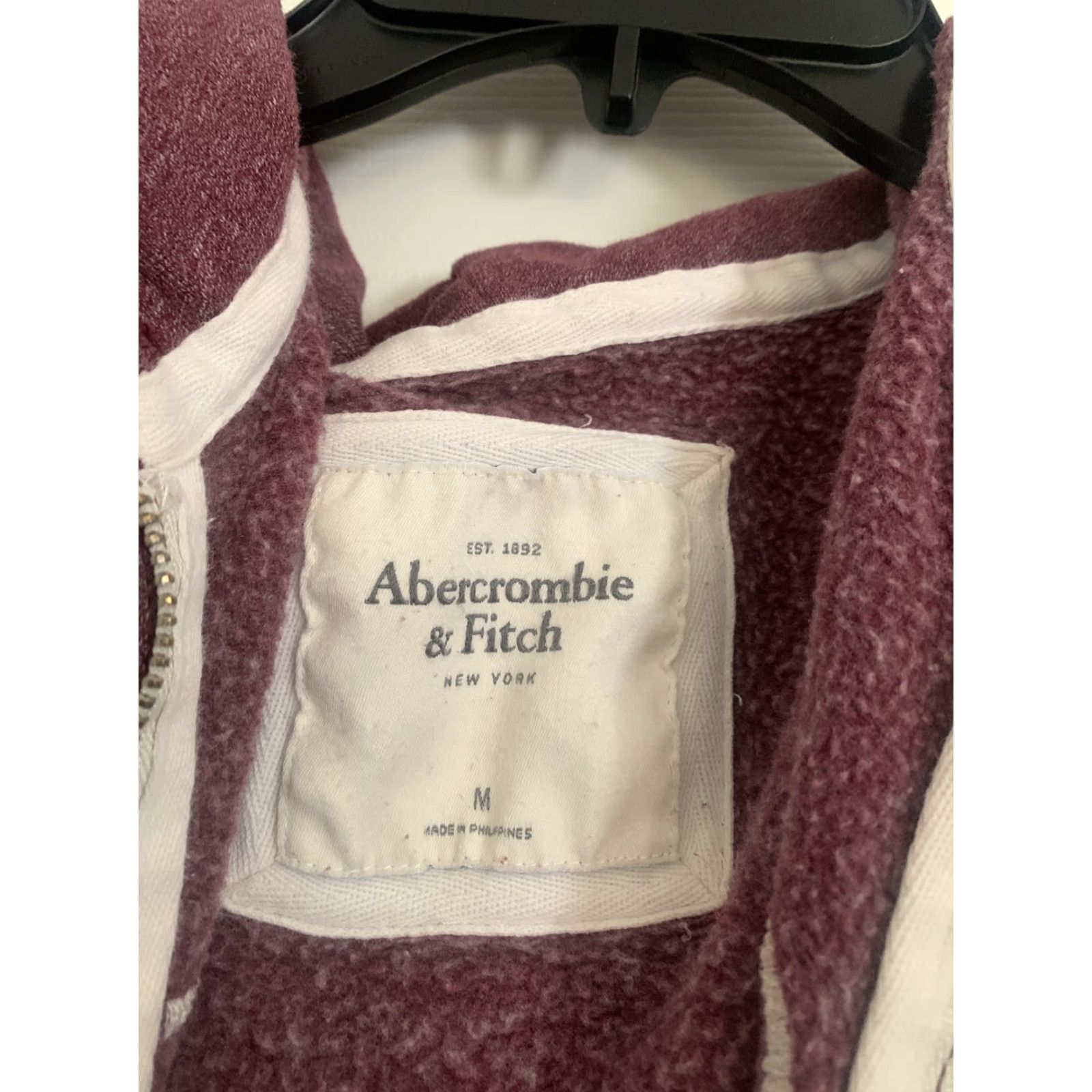 Abercrombie & Fitch VINTAGE Abercrombie & Fitch Burgundy ZIP UP Hoodie Women's Medium Slim Full Zip Hooded Activewear Logo Knit, Brown Fitch Theme, All Seasons Size M / US 6-8 / IT 42-44 - 3 Thumbnail