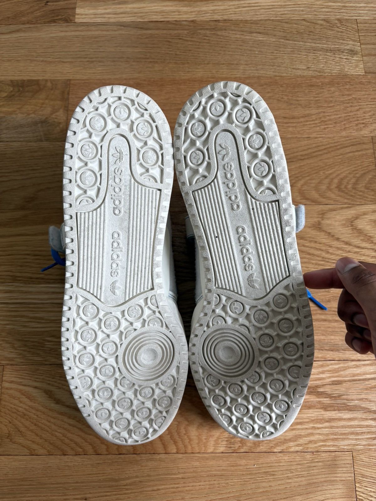 Adidas Size 10 - adidas Forum 84 Low Off White Blue Bird GX1018 Size US 10 / EU 43 - 8 Thumbnail