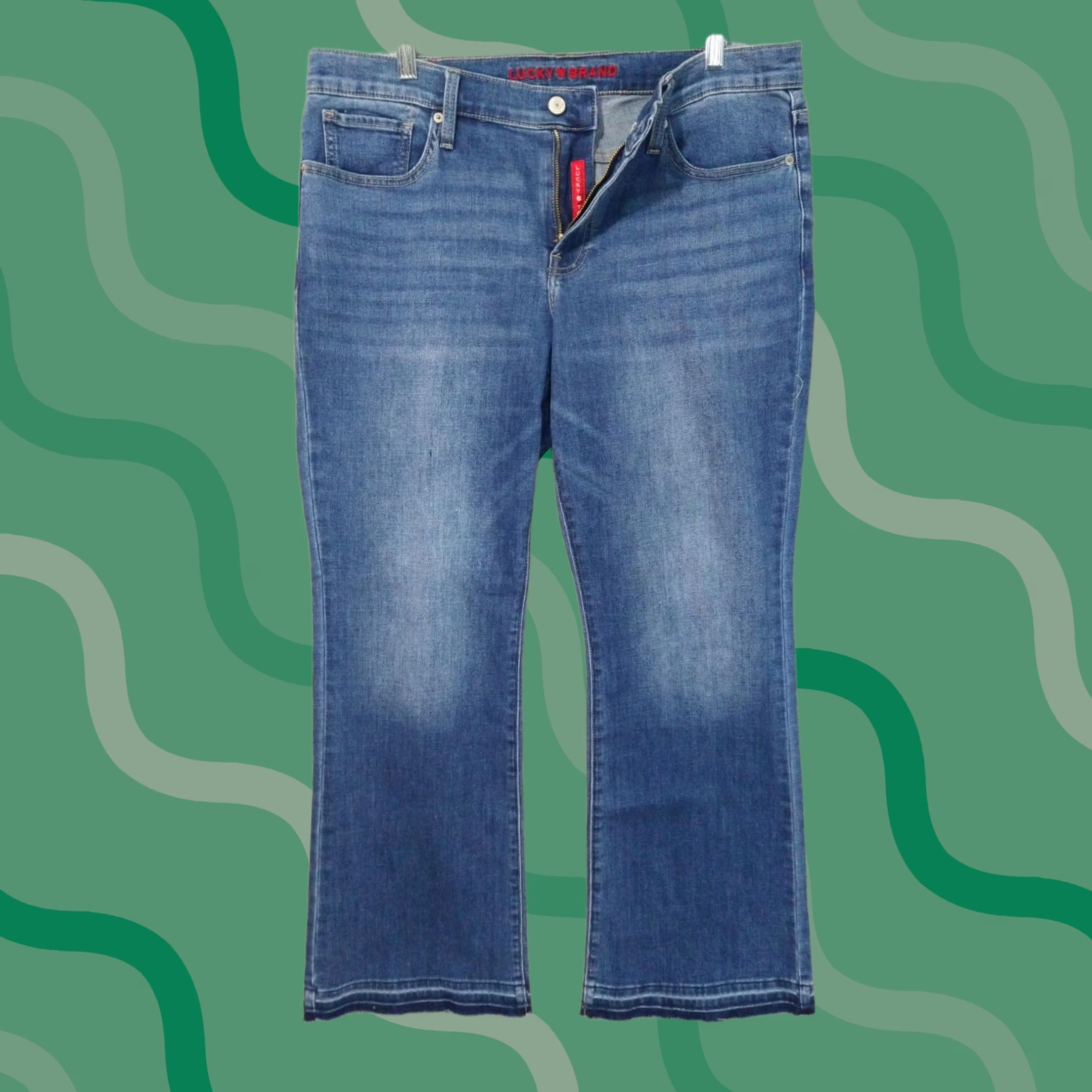 Lucky Brand Lucky Brand Jeans Women 14/32 Blue Denim Sweet Boot Cut Mid Rise Stretch Jeans Baggy? No. 5-Pocket Design Regular Size 14 Inseam 32 Blue Denim Size 36" / US 14 / IT 50 - 1 Thumbnail