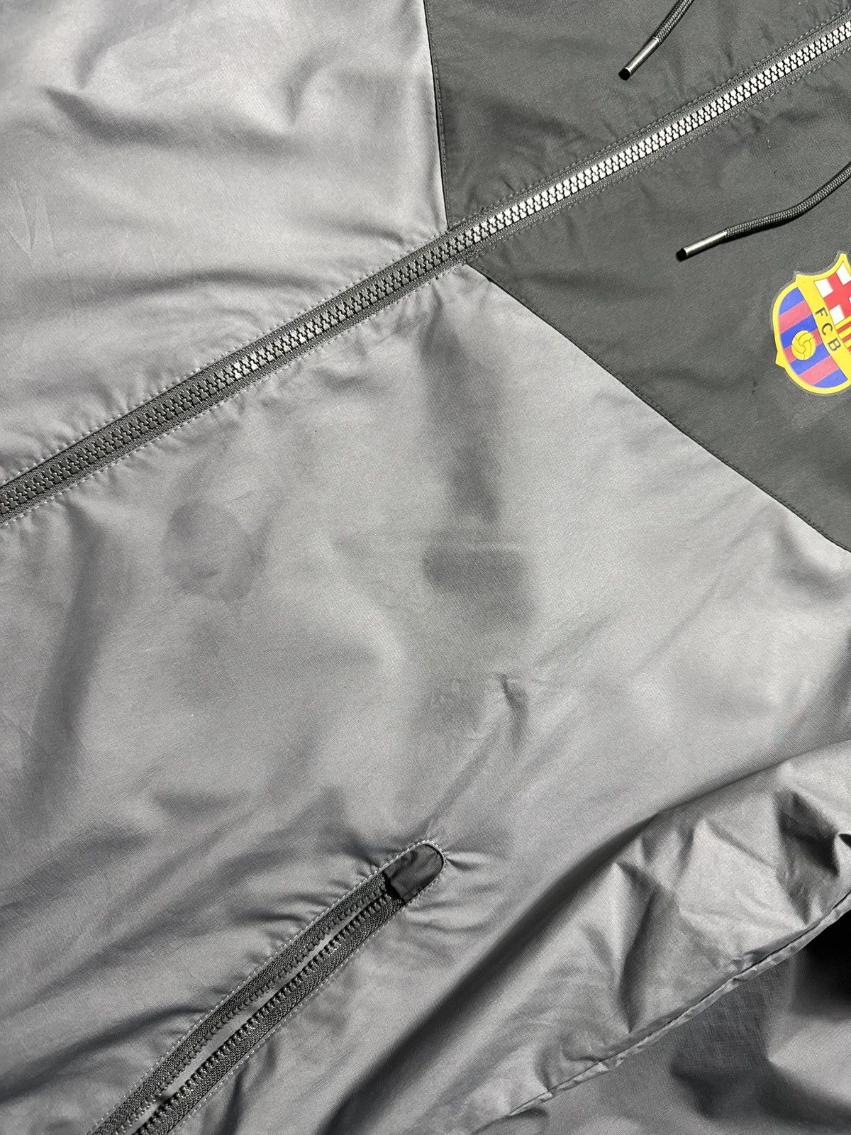 Nike Nike FC Barcelona Football Nylon Light Jacket FCB Size US L / EU 52-54 / 3 - 12 Thumbnail