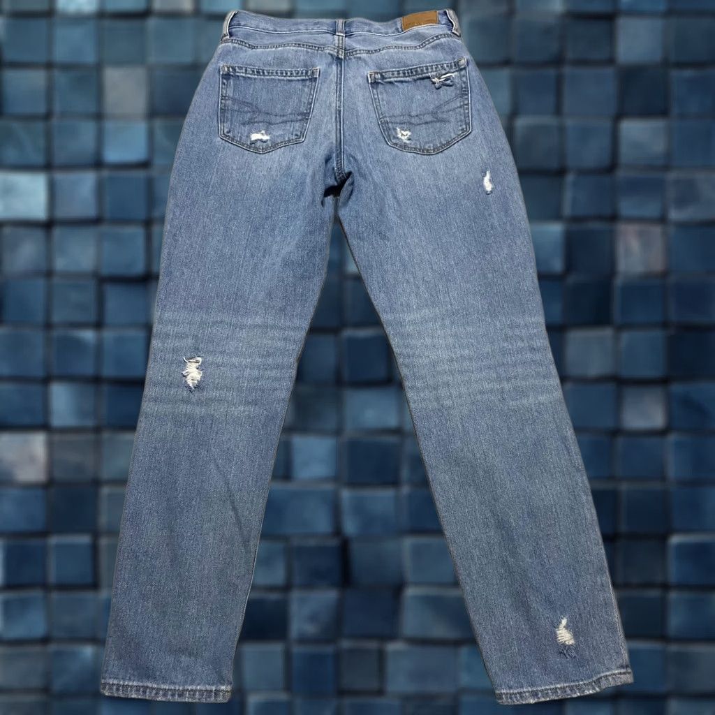 American Eagle Outfitters American Eagle Outfitters Jeans Women 0P Blue Denim Distressed High Rise Mom Regular 5-Pocket Design XS? Size 25" / US 0 / IT 36 - 1 Thumbnail