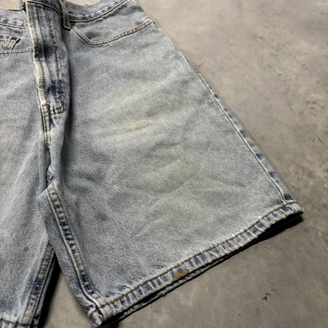 Levi's × Vintage Crazy Vintage Y2K/2000s Baggy Light Wash Levi’s Skater Essential Jean Shorts Jorts! Size US 38 / EU 54 - 5 Thumbnail