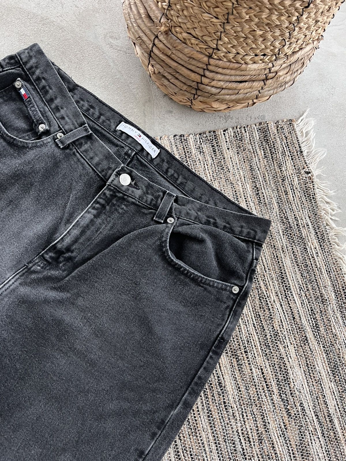Tommy Hilfiger Vintage Tommy Hilfiger Black Grey Straight Denim Jeans Y2K Size US 34 / EU 50 - 6 Thumbnail
