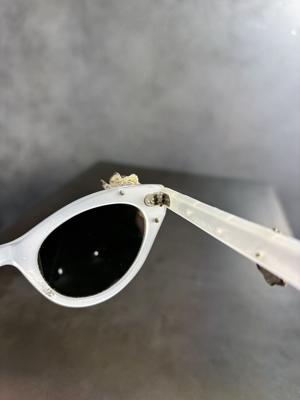American Optical × Other × Vintage 1960s Sunglasses True Vintage Ornate Turanette Tura Floral Size ONE SIZE - 18 Thumbnail